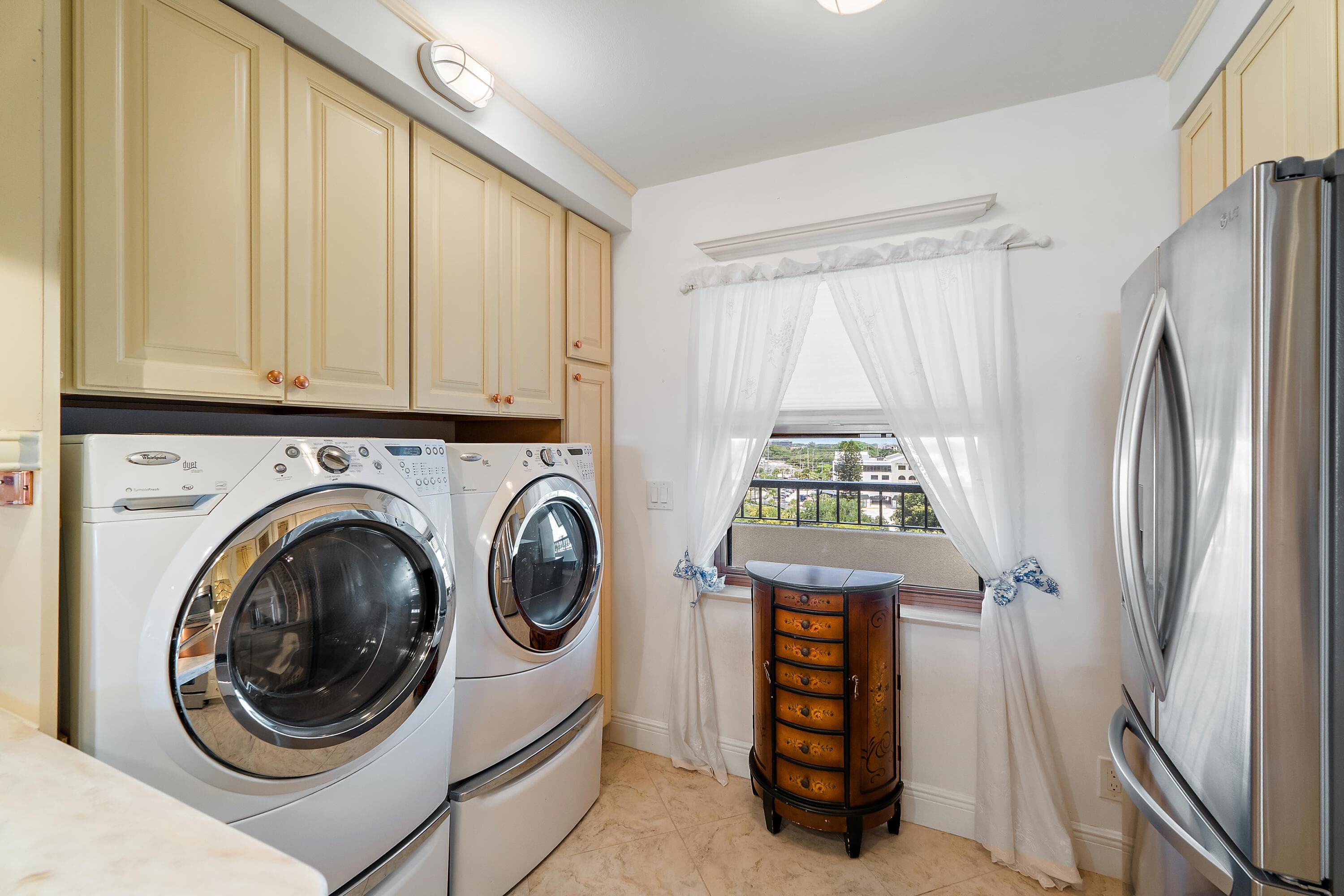 356 Golfview Road 903, North Palm Beach, FL 33408 — photo 10 of 85