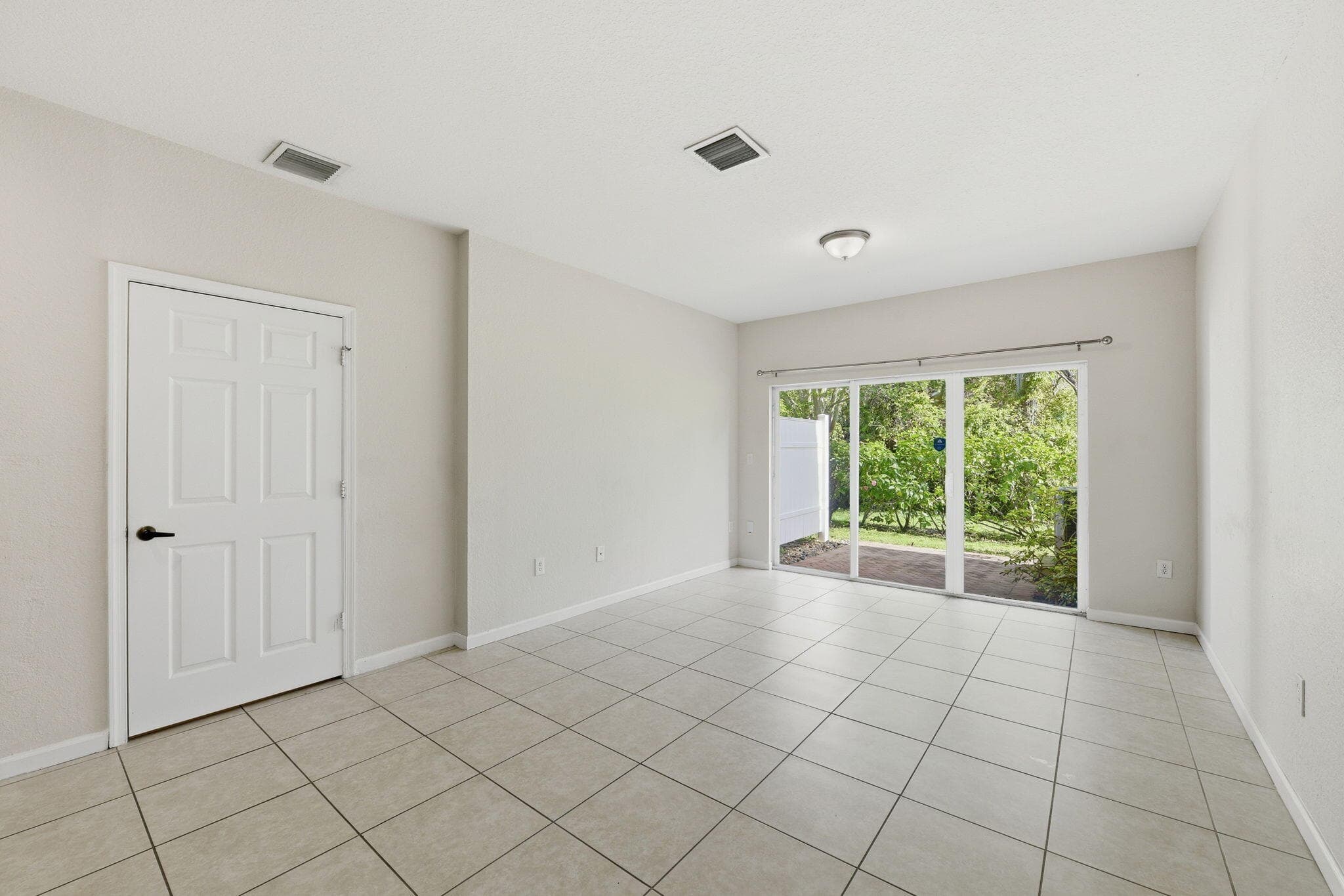 2423 NW 31st Court, Oakland Park, FL 33309 — photo 12 of 39