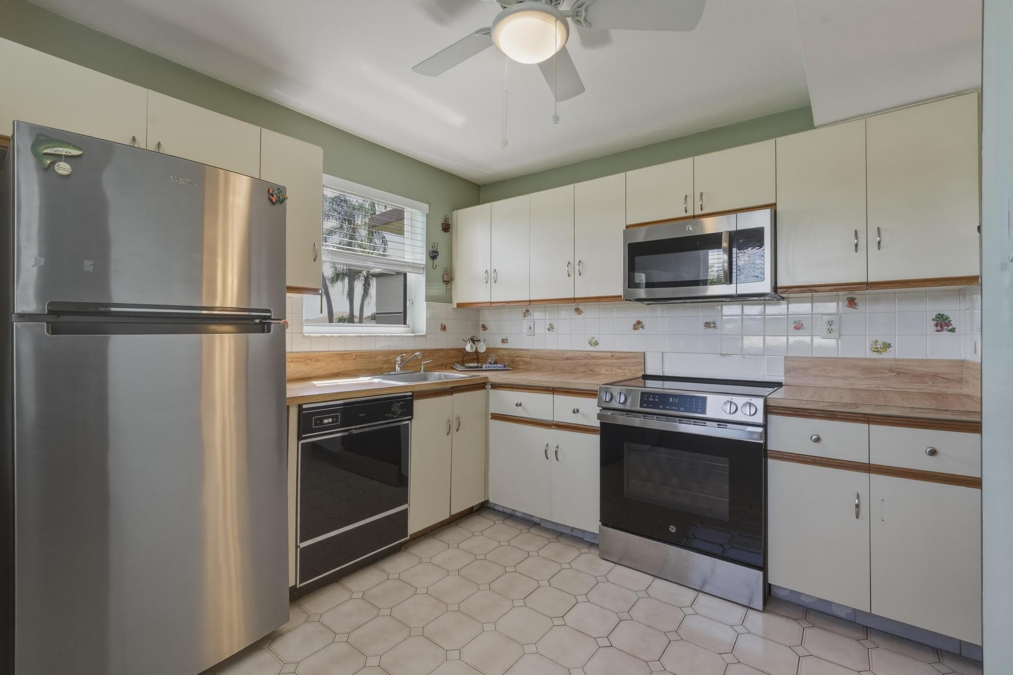 11200 SW 13th Street 104, Pembroke Pines, FL 33025 — photo 15 of 25