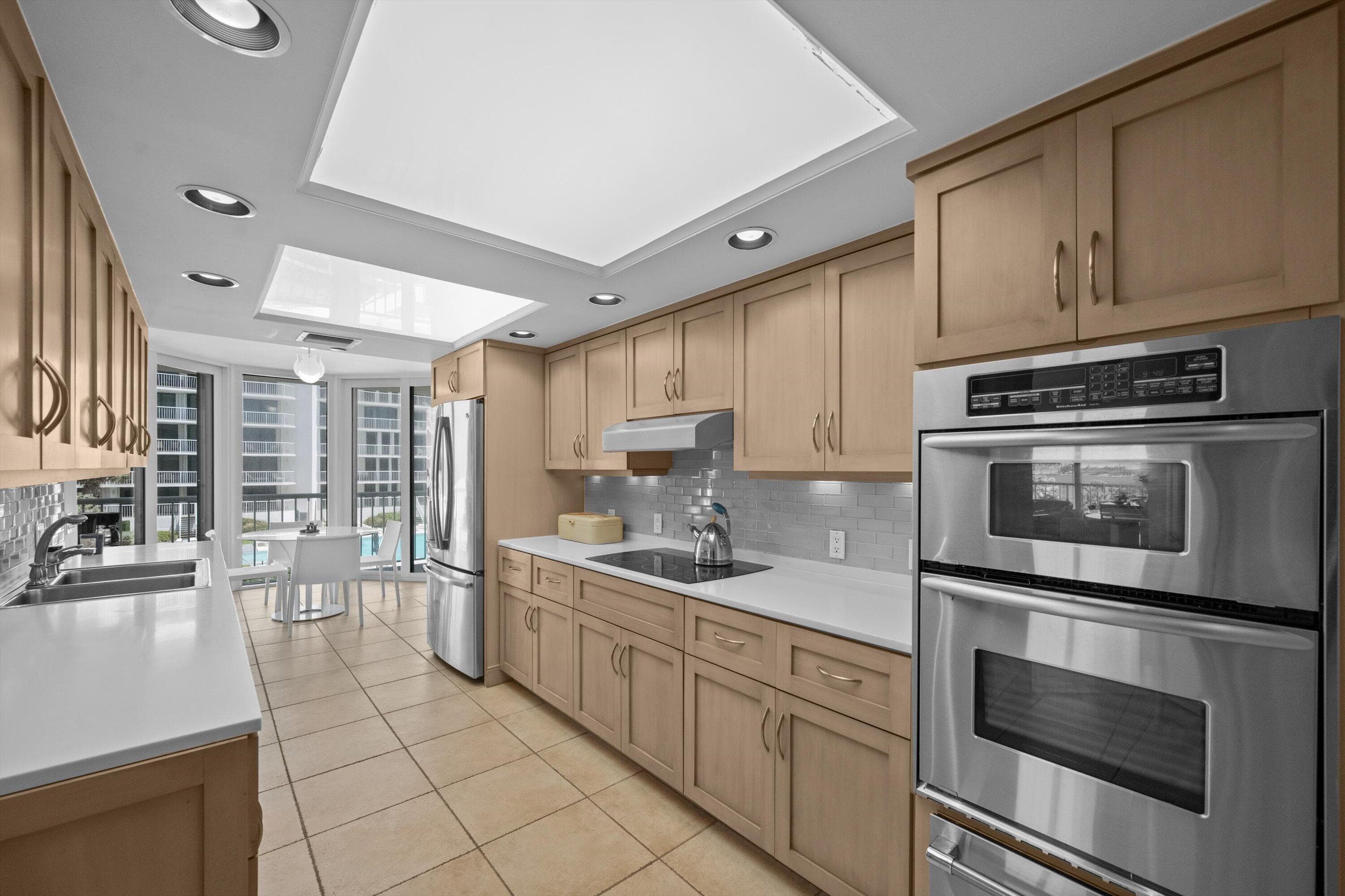 3170 S Ocean Boulevard 305s, Palm Beach, FL 33480 — photo 10 of 30