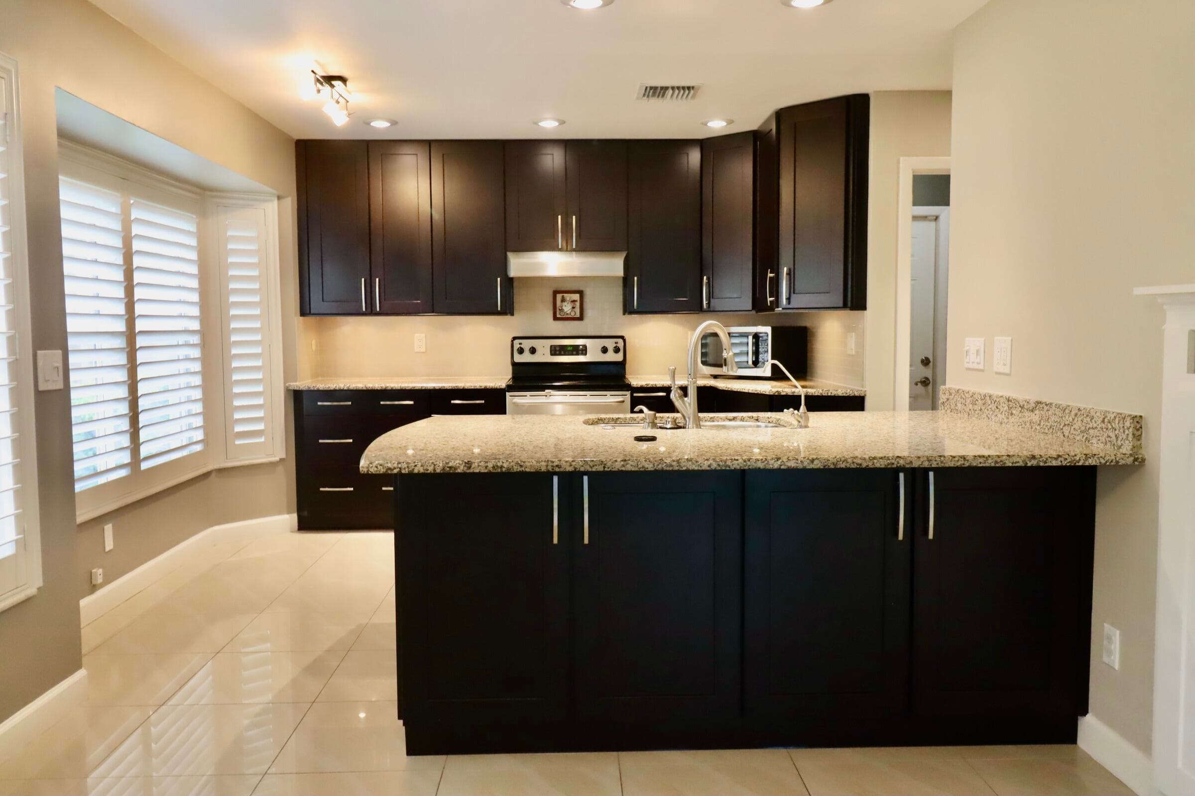 2884 Chapel Hill Court, Davie, FL 33328 — photo 12 of 41