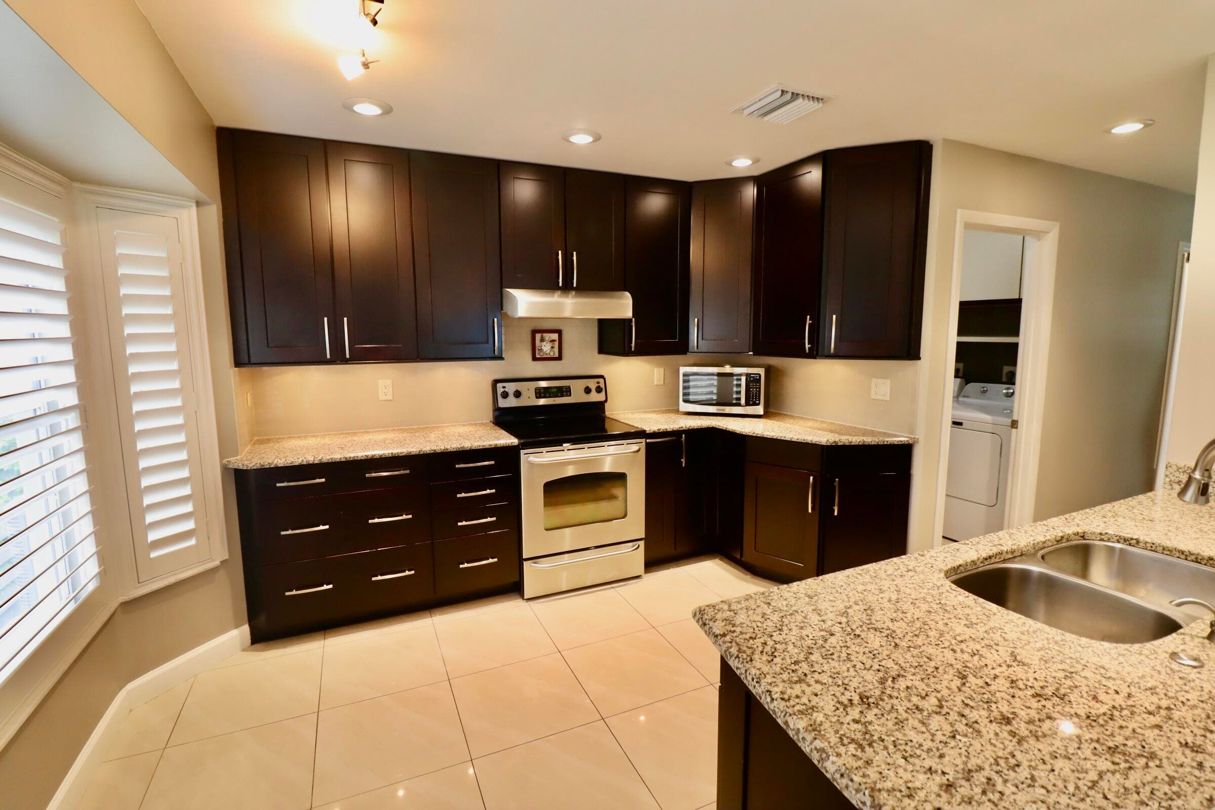 2884 Chapel Hill Court, Davie, FL 33328 — photo 14 of 41