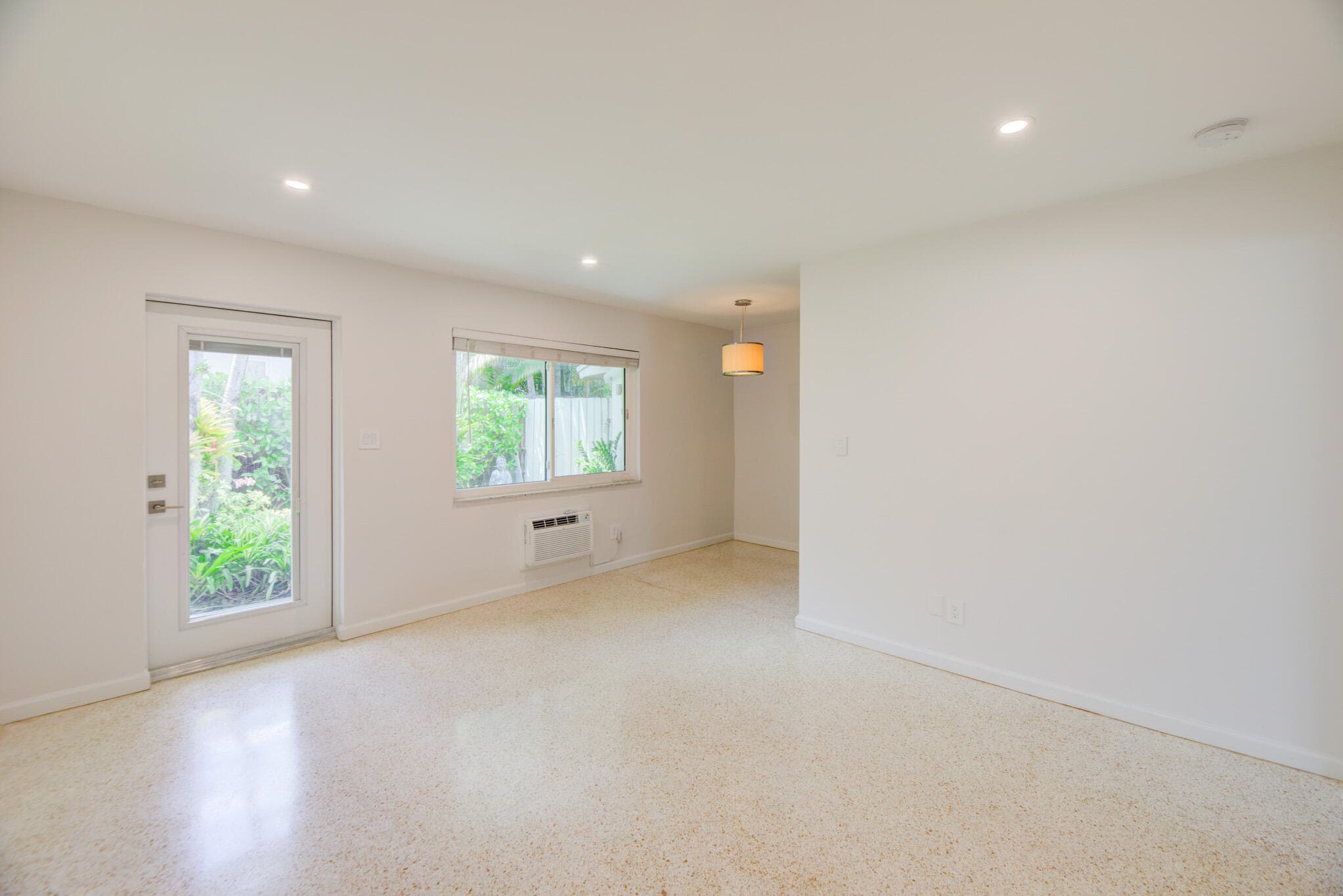 1635 NE 5th Court C, Fort Lauderdale, FL 33301 — photo 5 of 25
