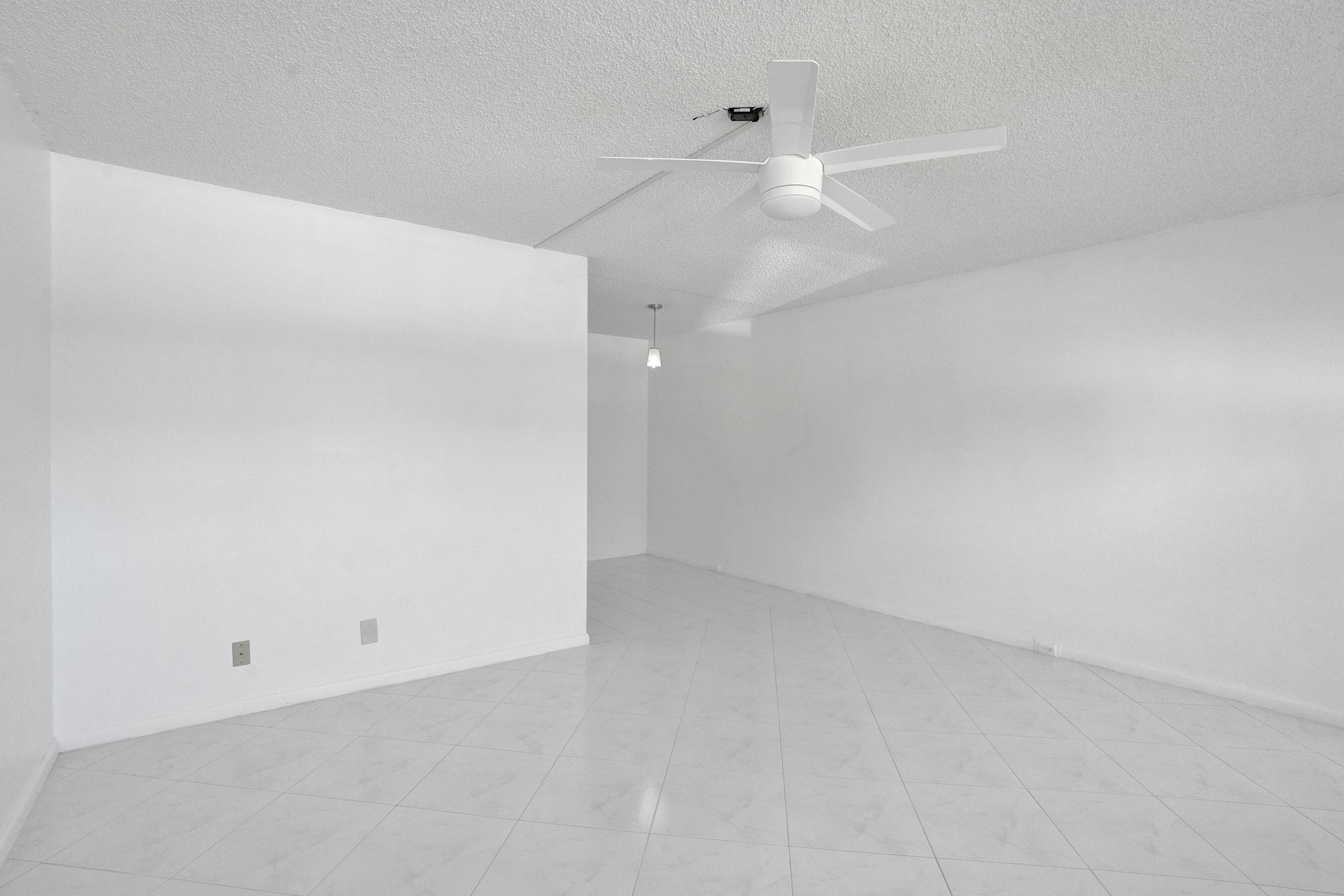 392 Durham Circle M, Deerfield Beach, FL 33442 — photo 5 of 17