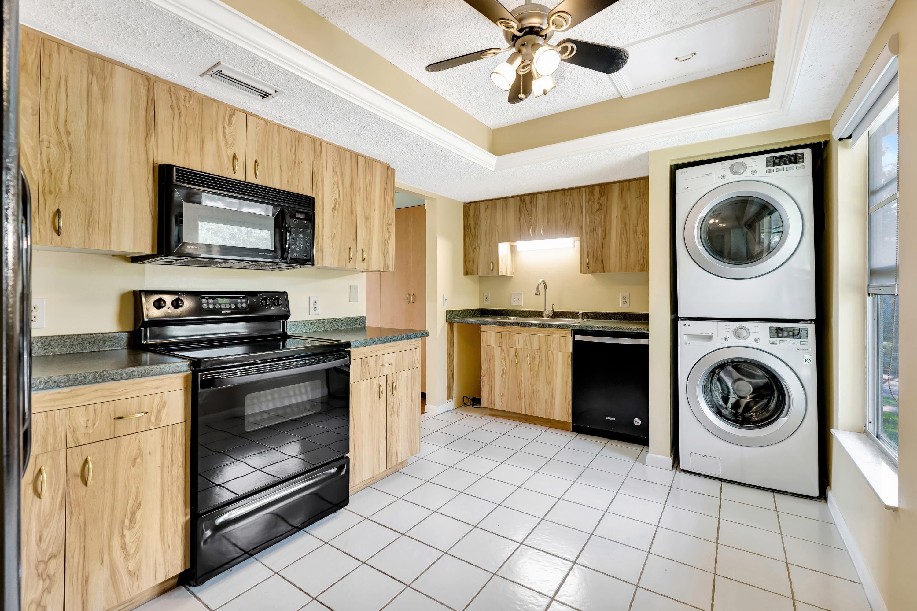 18419 SE Wood Haven Lane B, Tequesta, FL 33469 — photo 17 of 52