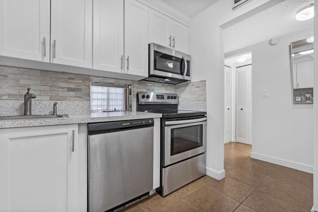 8280 SW 24th Street 7210, North Lauderdale, FL 33068 — photo 16 of 31