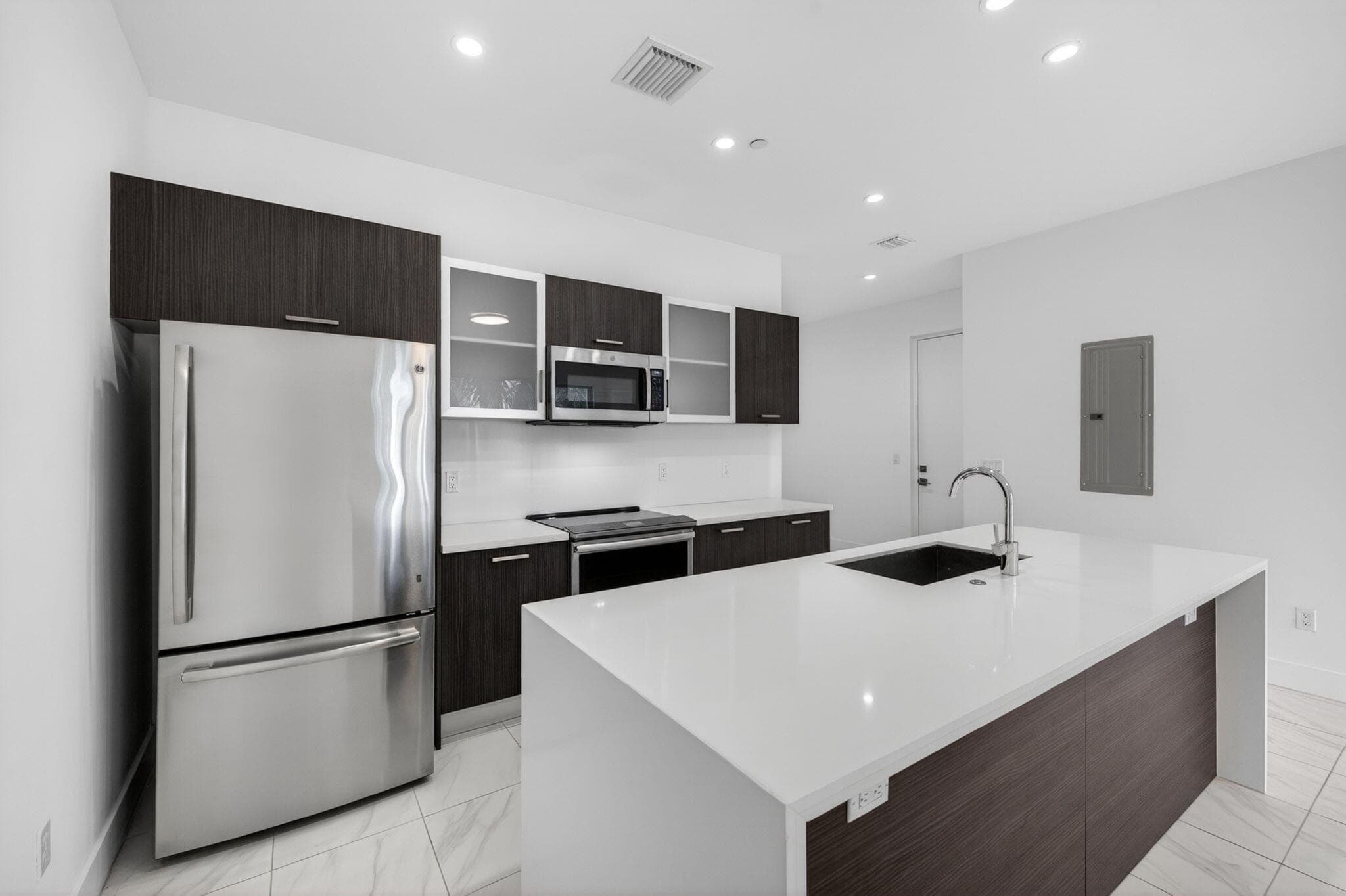 1044 NE 18th Avenue 203, Fort Lauderdale, FL 33304 — photo 12 of 50