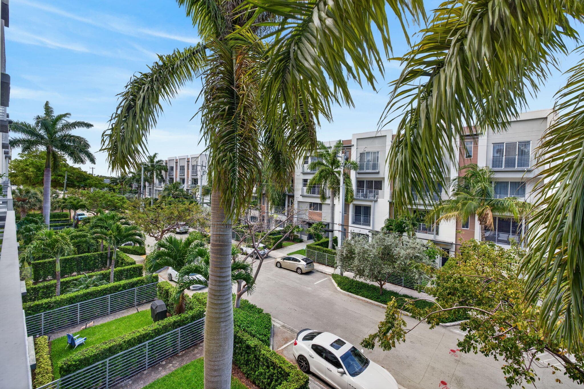 1044 NE 18th Avenue 203, Fort Lauderdale, FL 33304 — photo 40 of 50