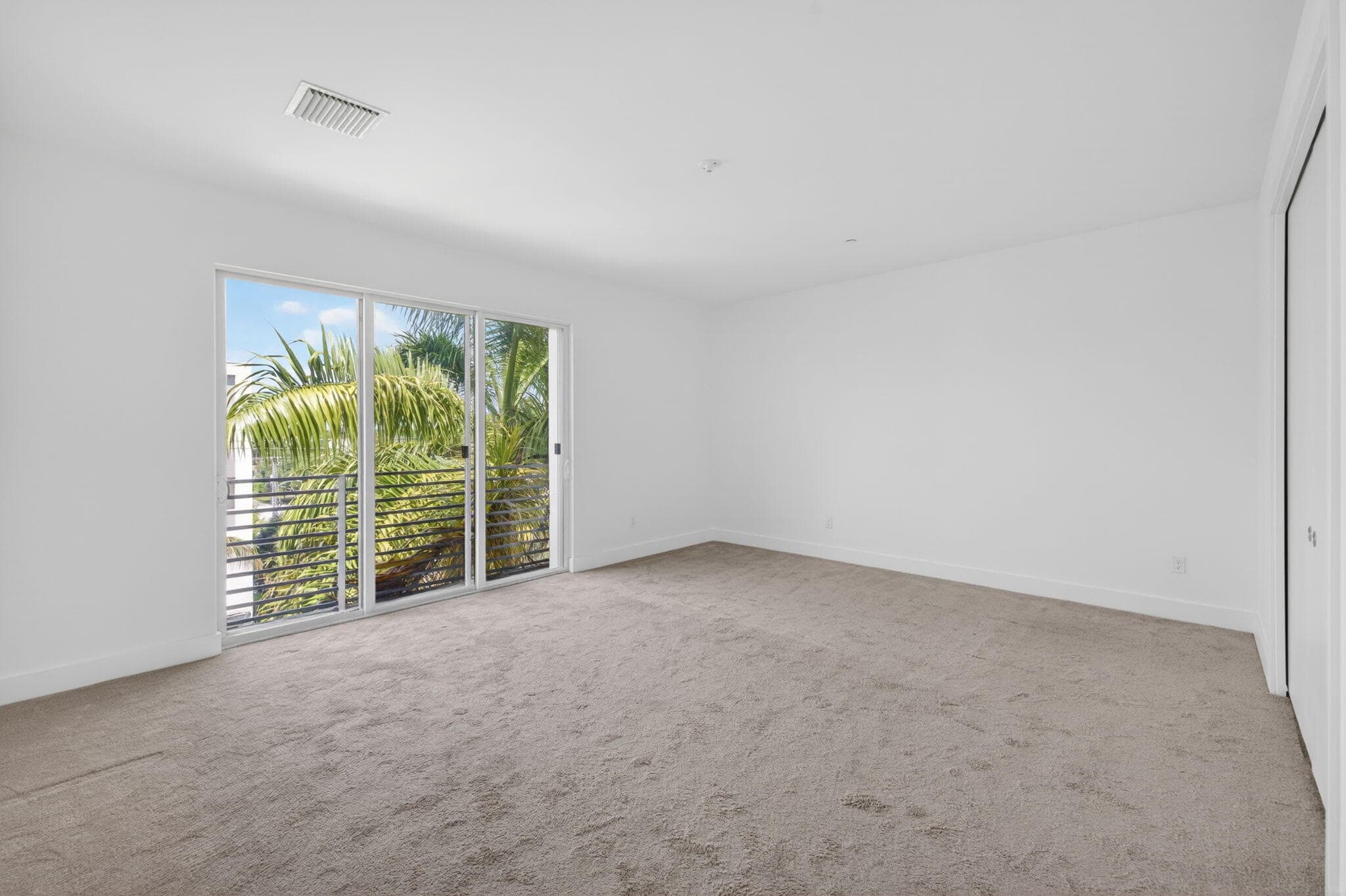 1044 NE 18th Avenue 203, Fort Lauderdale, FL 33304 — photo 16 of 50