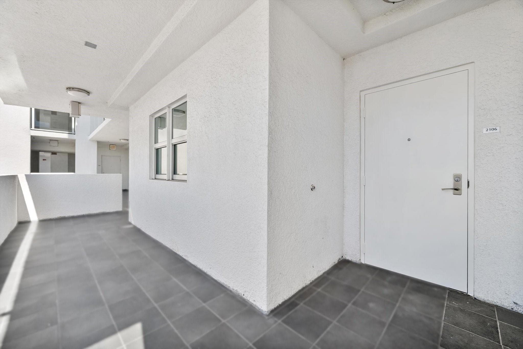 15051 Royal Oaks Lane 2106, North Miami, FL 33181 — photo 2 of 23