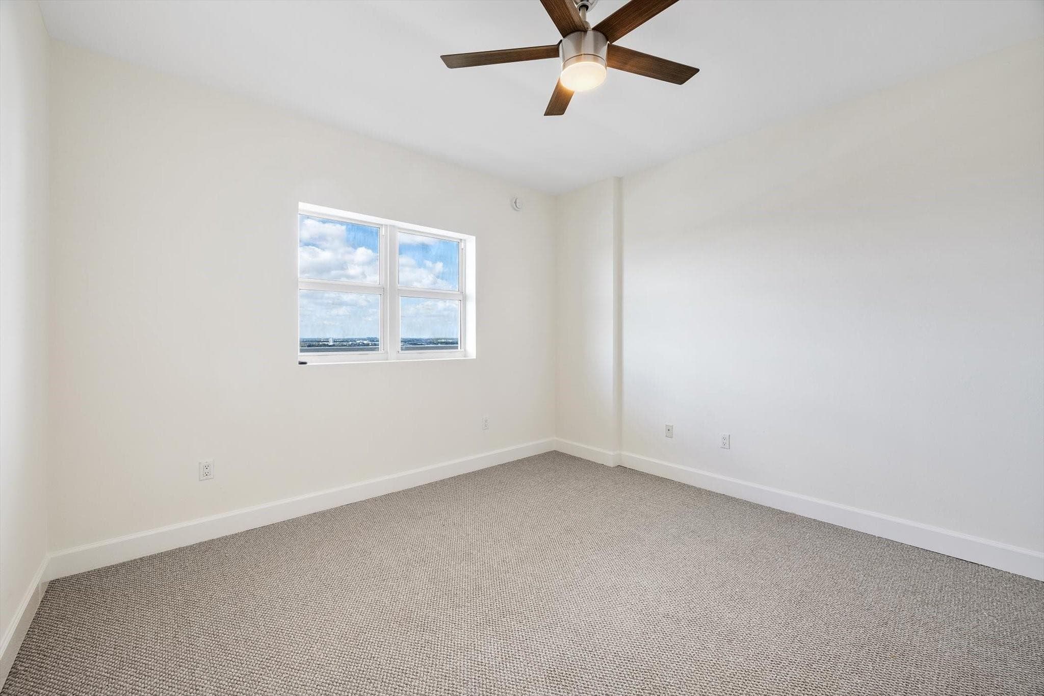 15051 Royal Oaks Lane 2106, North Miami, FL 33181 — photo 16 of 23