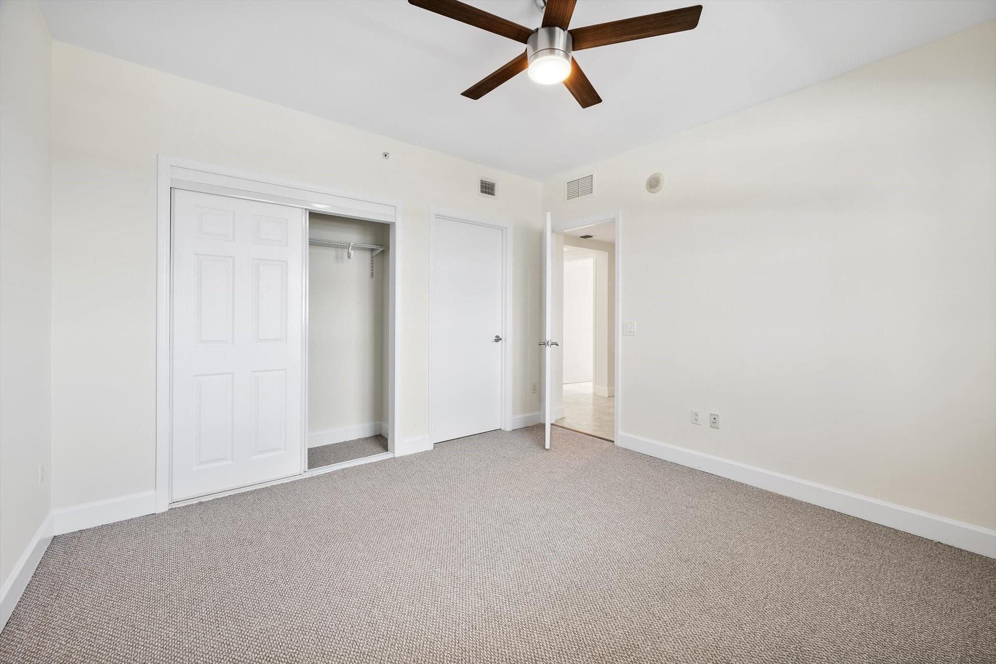 15051 Royal Oaks Lane 2106, North Miami, FL 33181 — photo 17 of 23