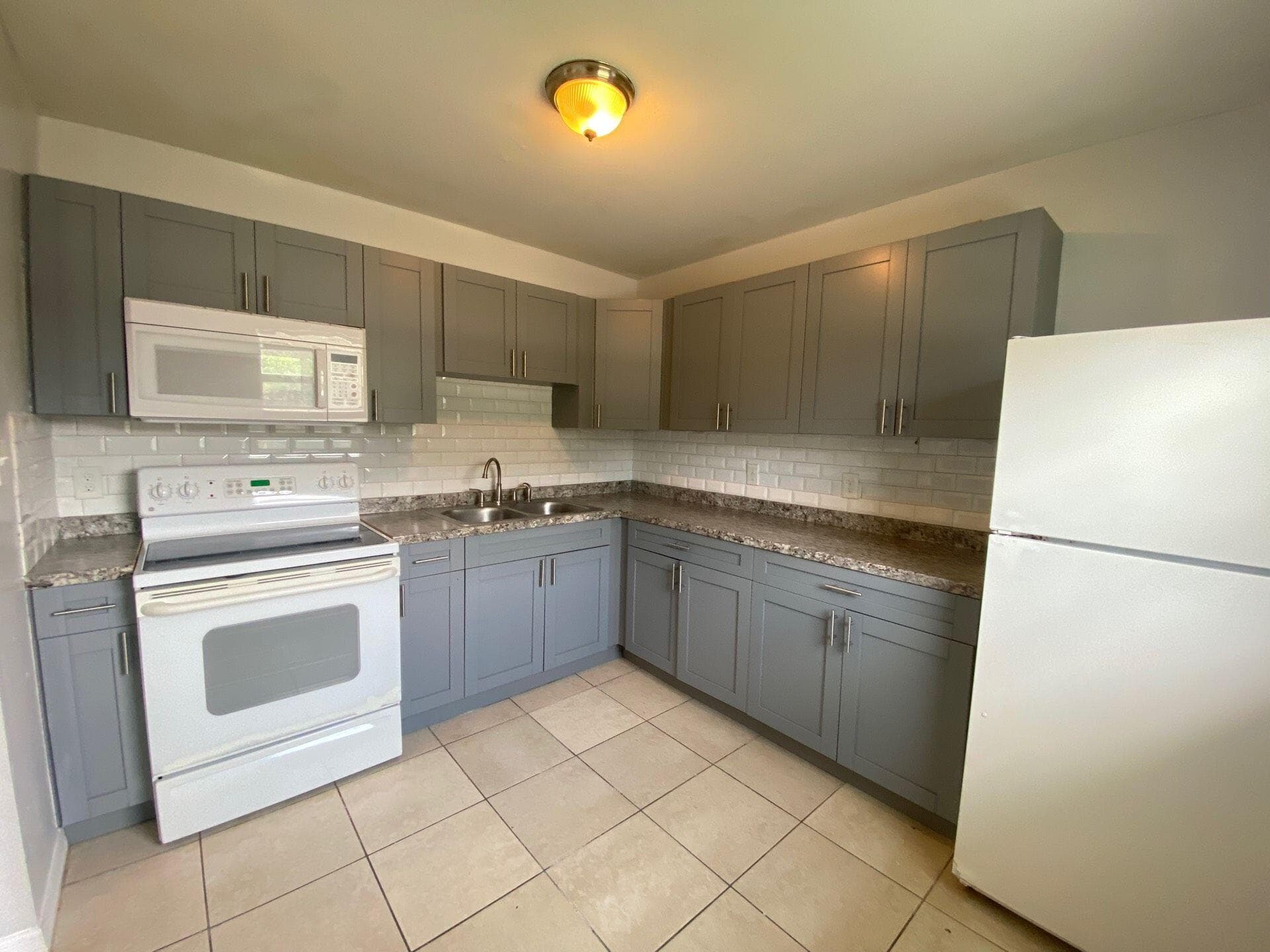 3208 Louisiana Avenue 3, Fort Pierce, FL 34947 — photo 2 of 11