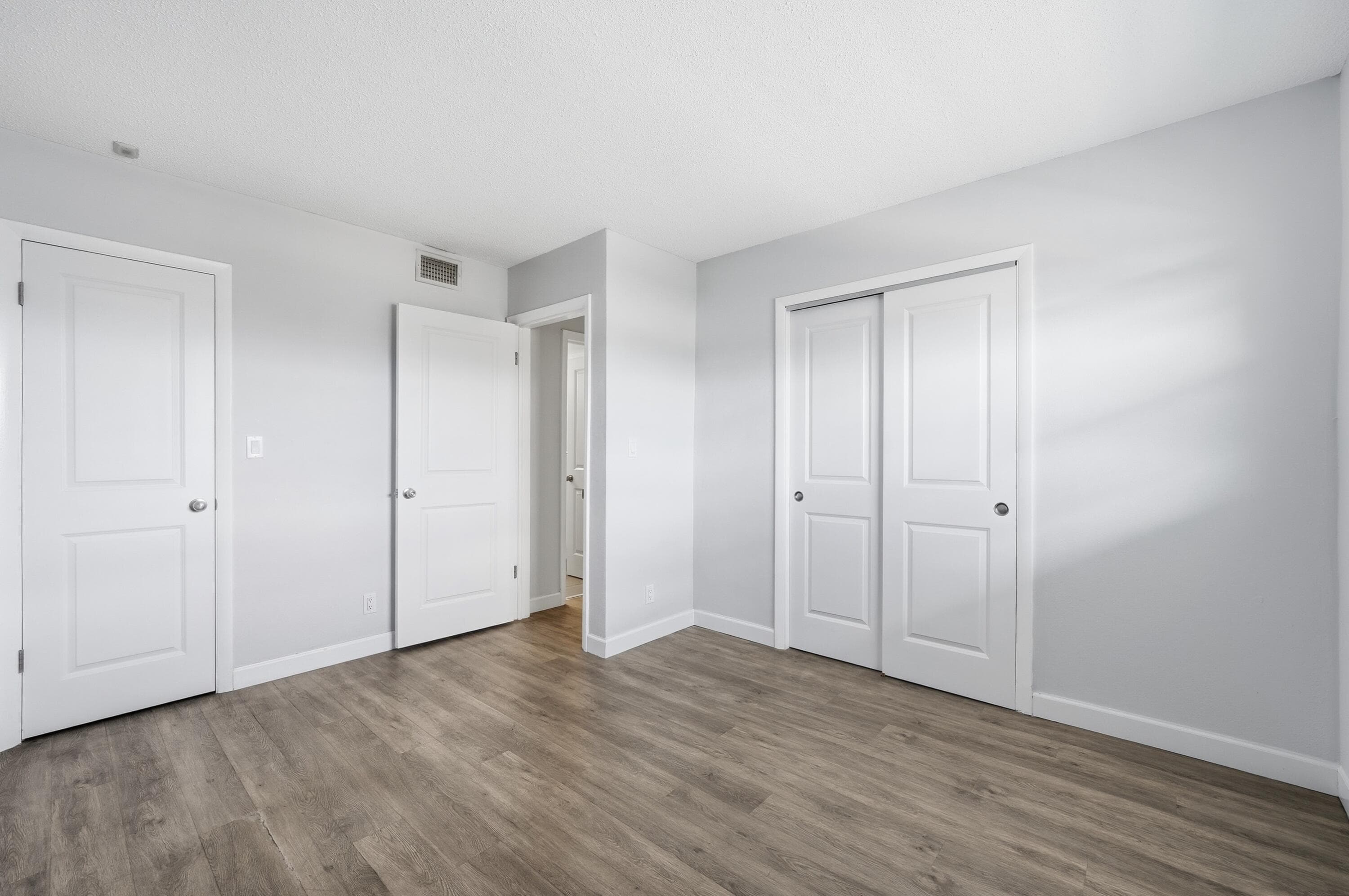 1400 NE 57th Street 304, Fort Lauderdale, FL 33334 — photo 9 of 19