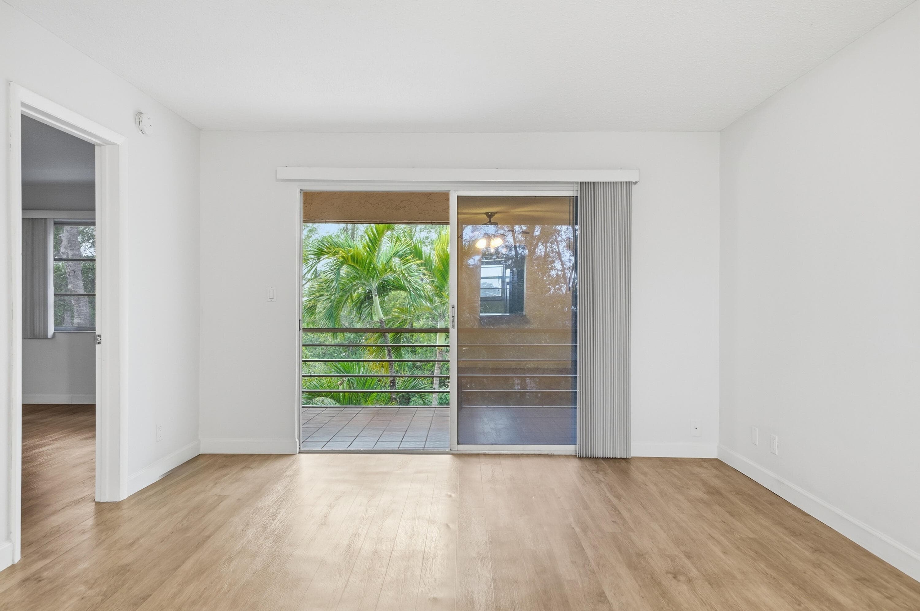 1400 NE 57th Street 304, Fort Lauderdale, FL 33334 — photo 8 of 19