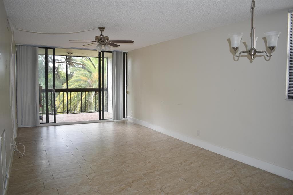 8415 Forest Hills Drive 305, Coral Springs, FL 33065 — photo 5 of 10