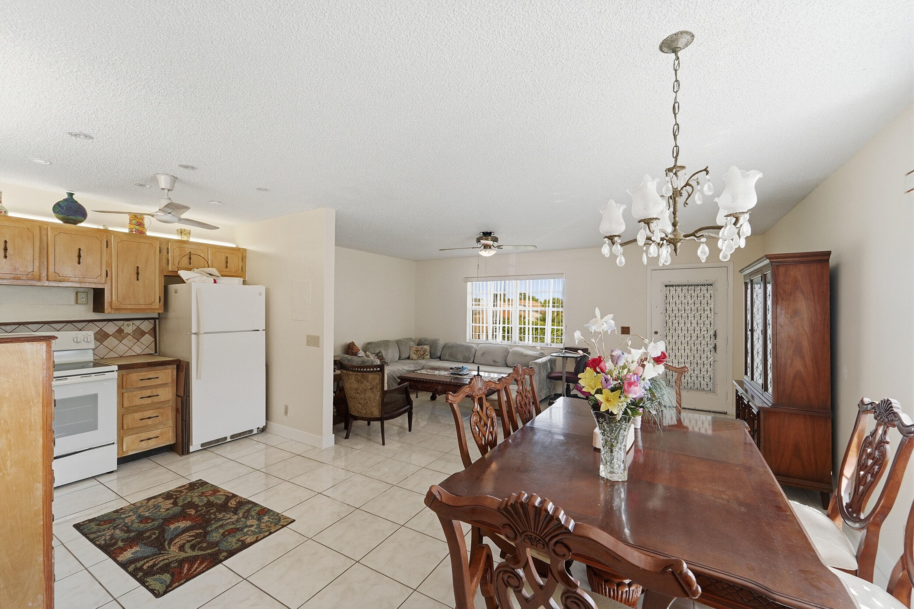 226 E Normandy E, Delray Beach, FL 33484 — photo 6 of 35