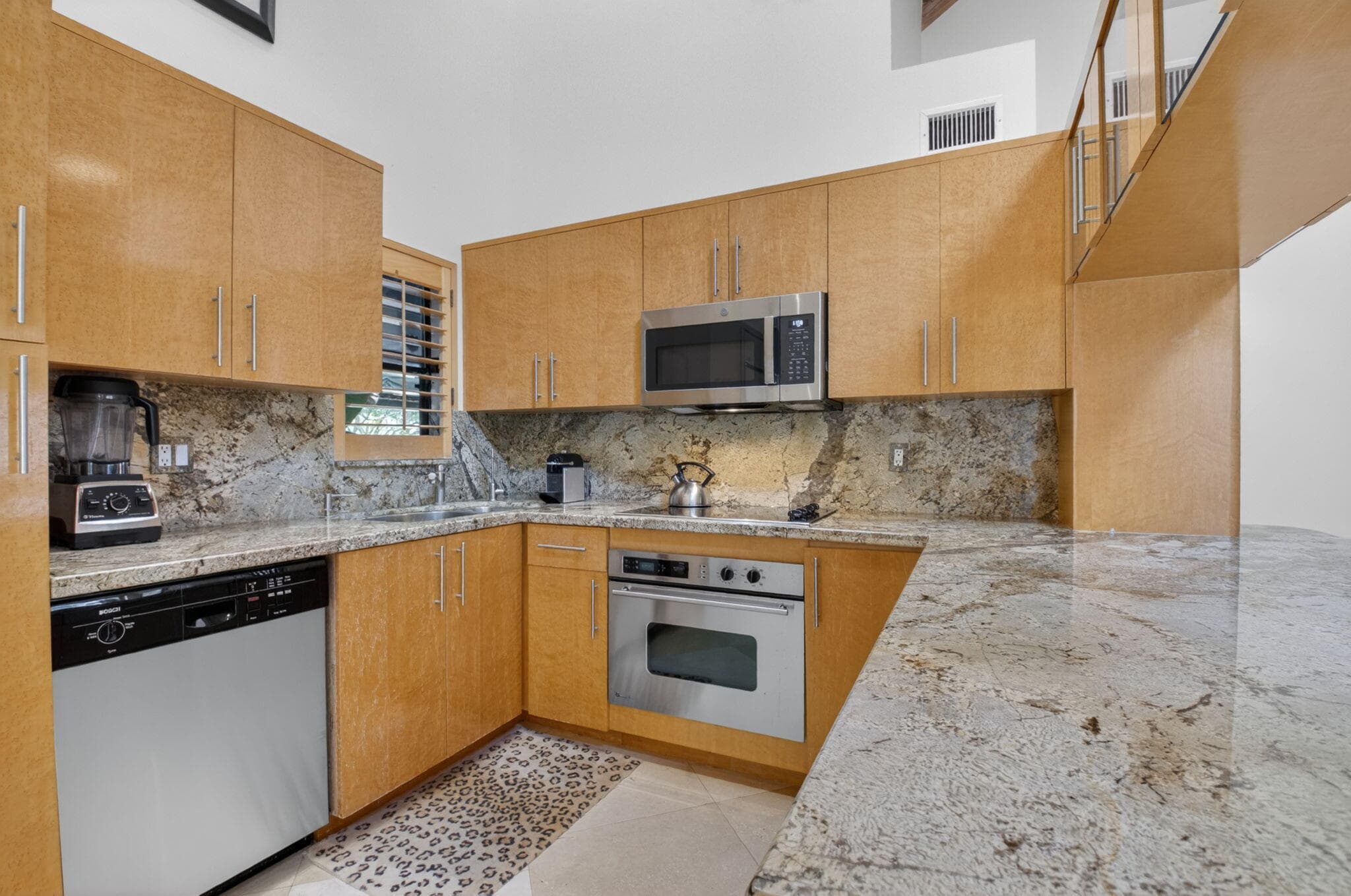 6130 Vía Tierra, Boca Raton, FL 33433 — photo 18 of 57