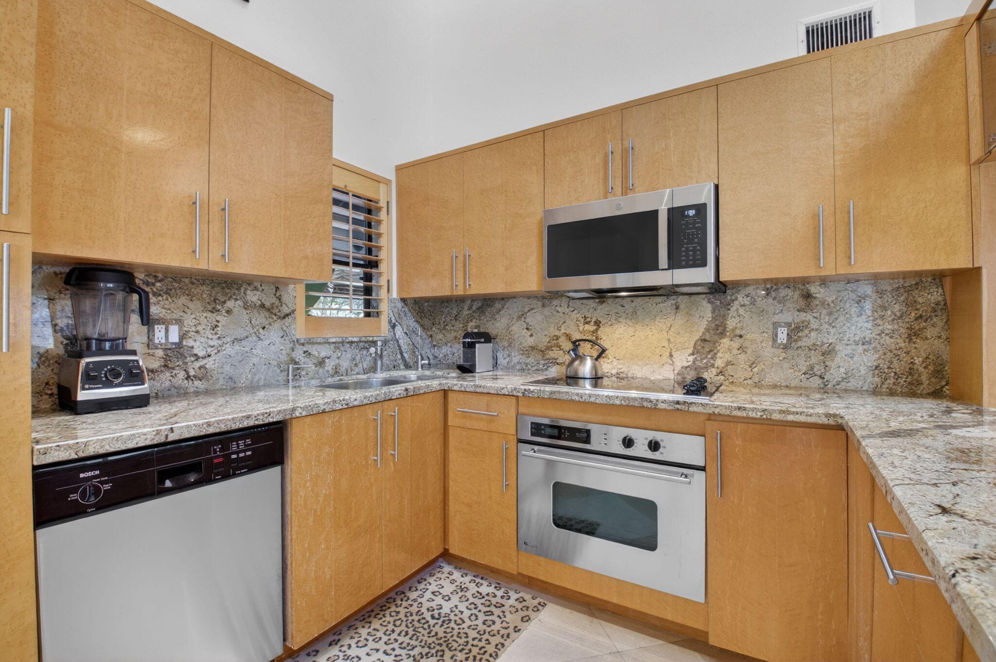 6130 Vía Tierra, Boca Raton, FL 33433 — photo 19 of 57