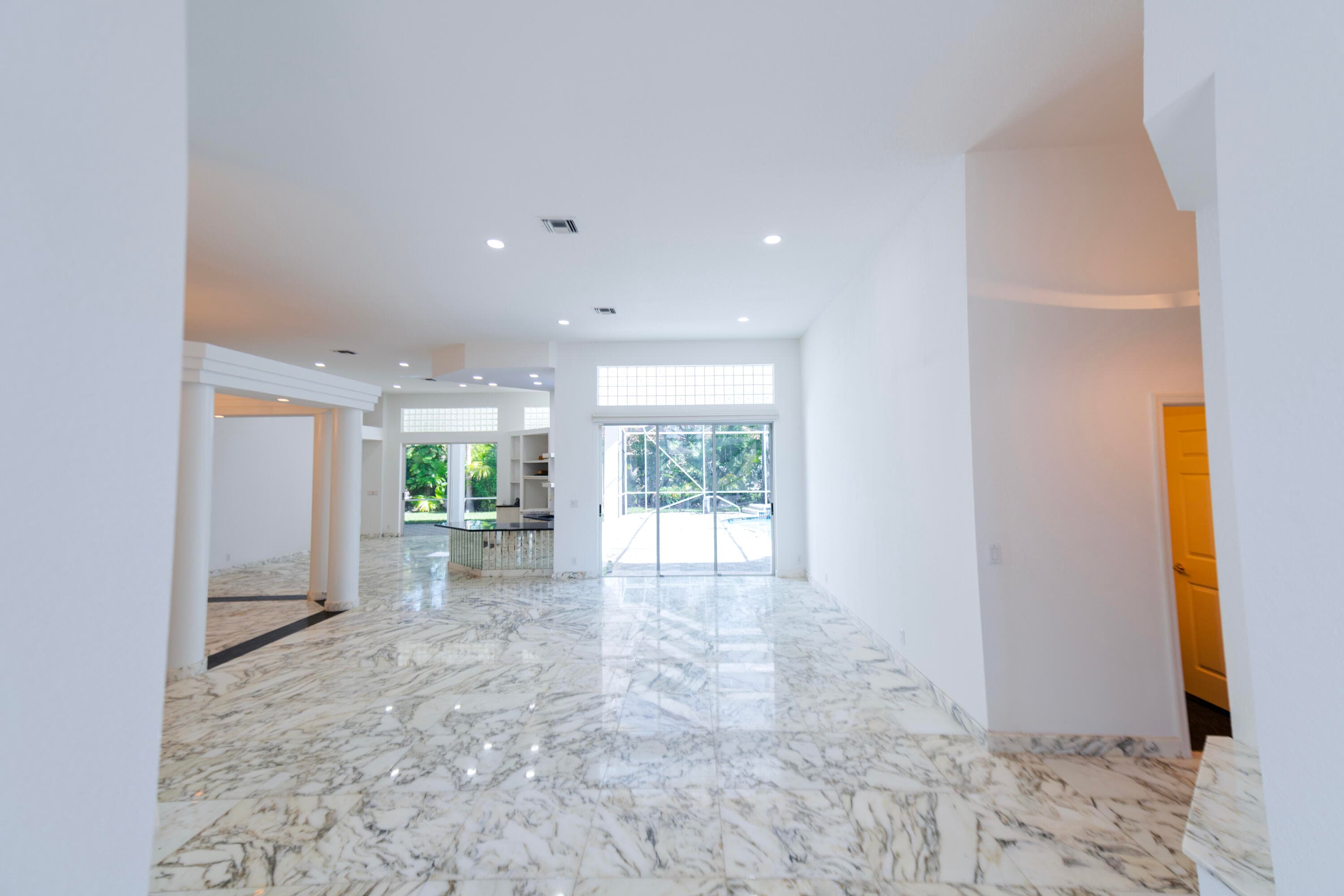 Single Family Residence in Coral Springs — photo 6 of 26