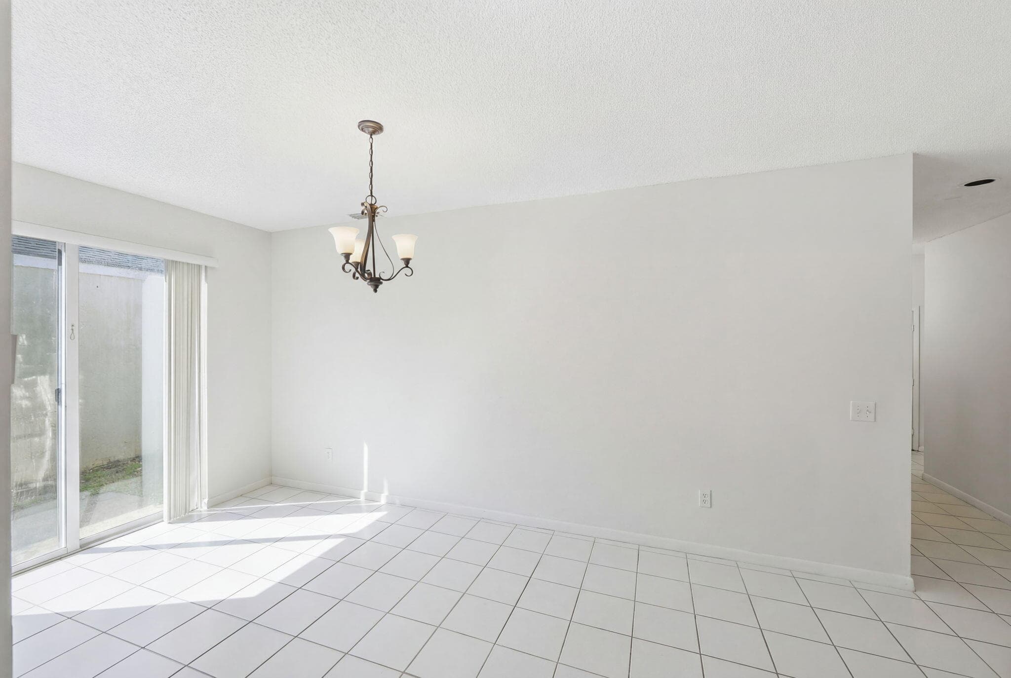 1239 Sussex Street, Boynton Beach, FL 33436 — photo 5 of 32