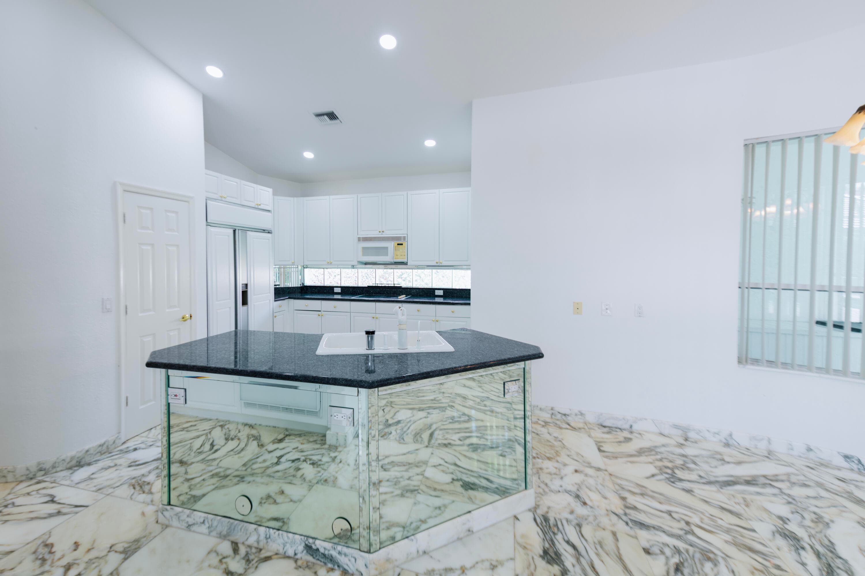 Single Family Residence in Coral Springs — photo 13 of 26