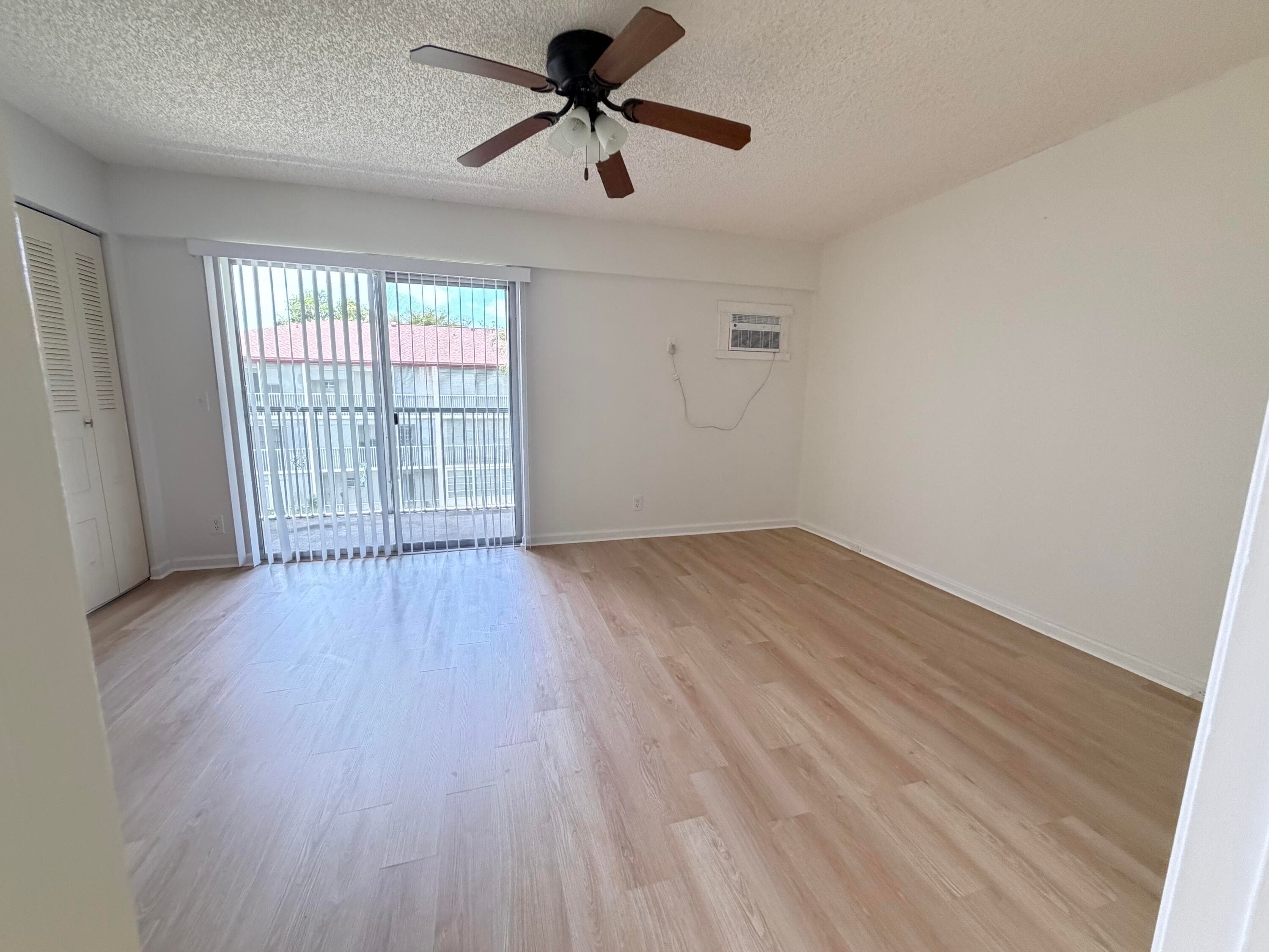 100 SW 132nd Way 303k, Pembroke Pines, FL 33027 — photo 10 of 17