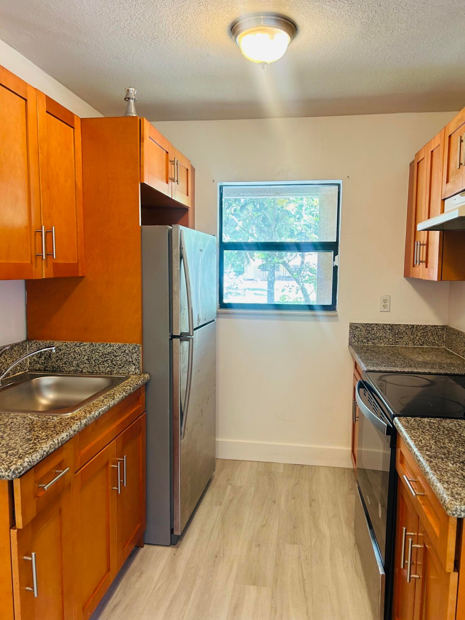 844 NW 3rd Avenue B, Fort Lauderdale, FL 33311 — photo 10 of 11