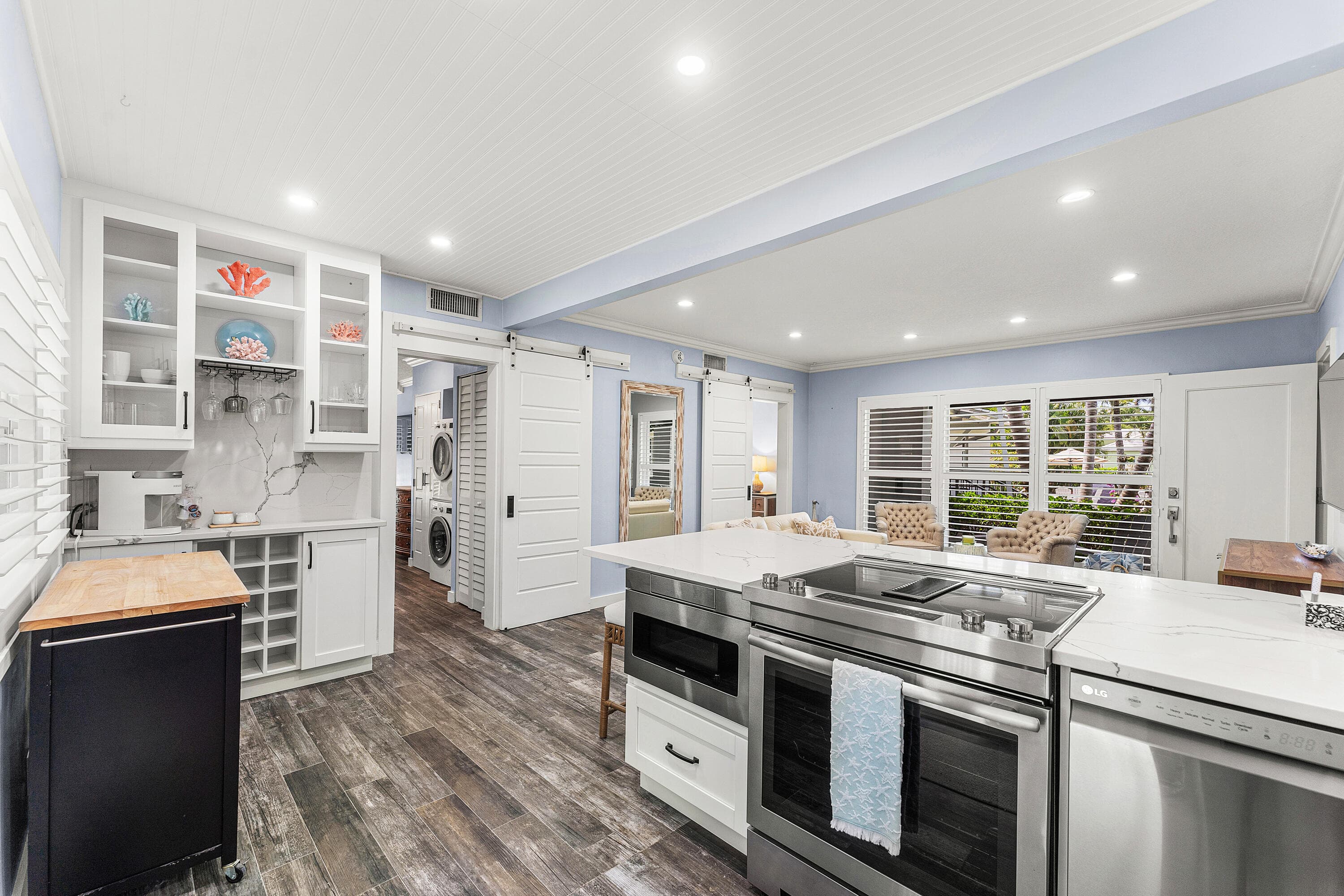 1025 Casuarina Road 4, Delray Beach, FL 33483 — photo 10 of 25
