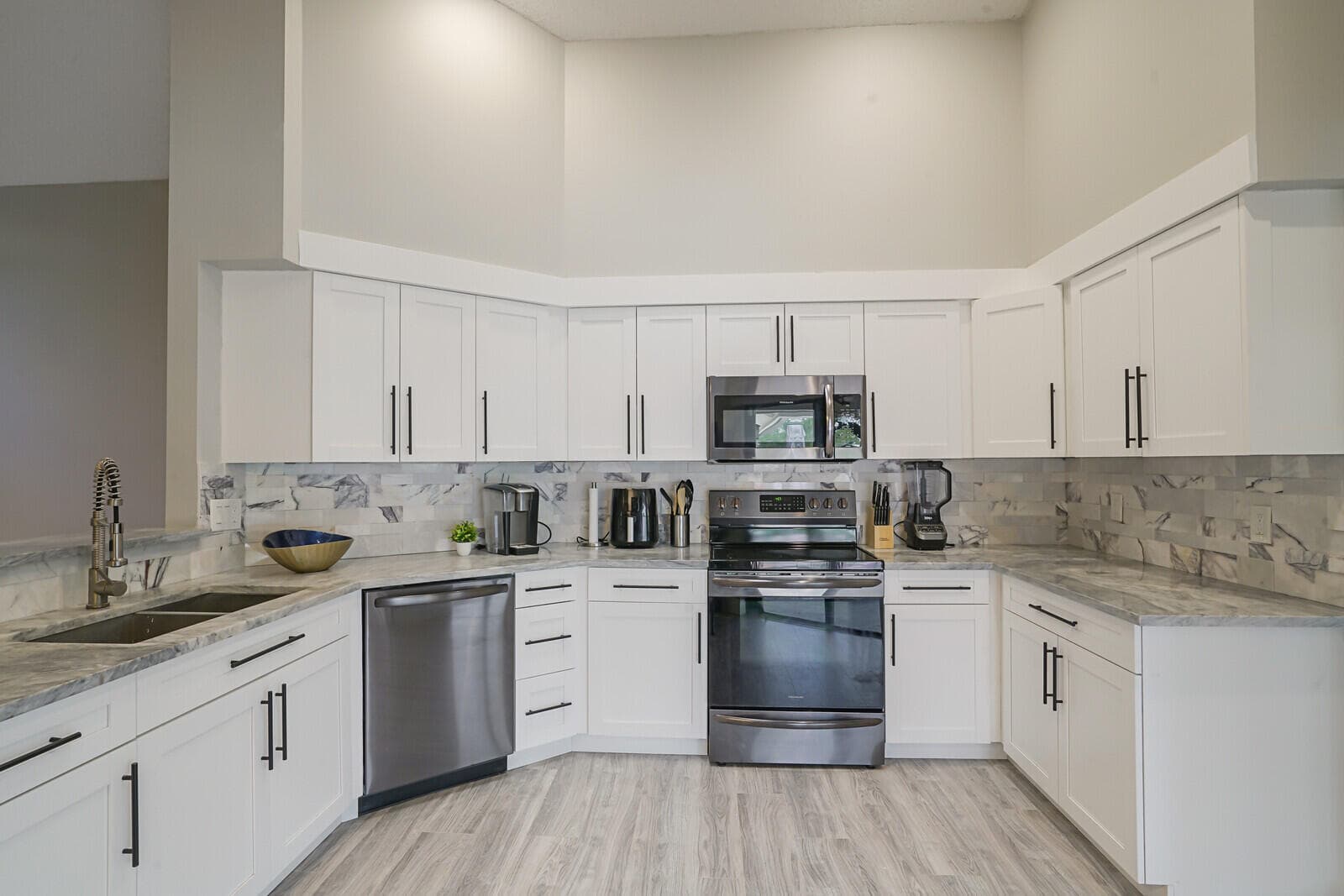 13834 Geranium Place, Wellington, FL 33414 — photo 8 of 27