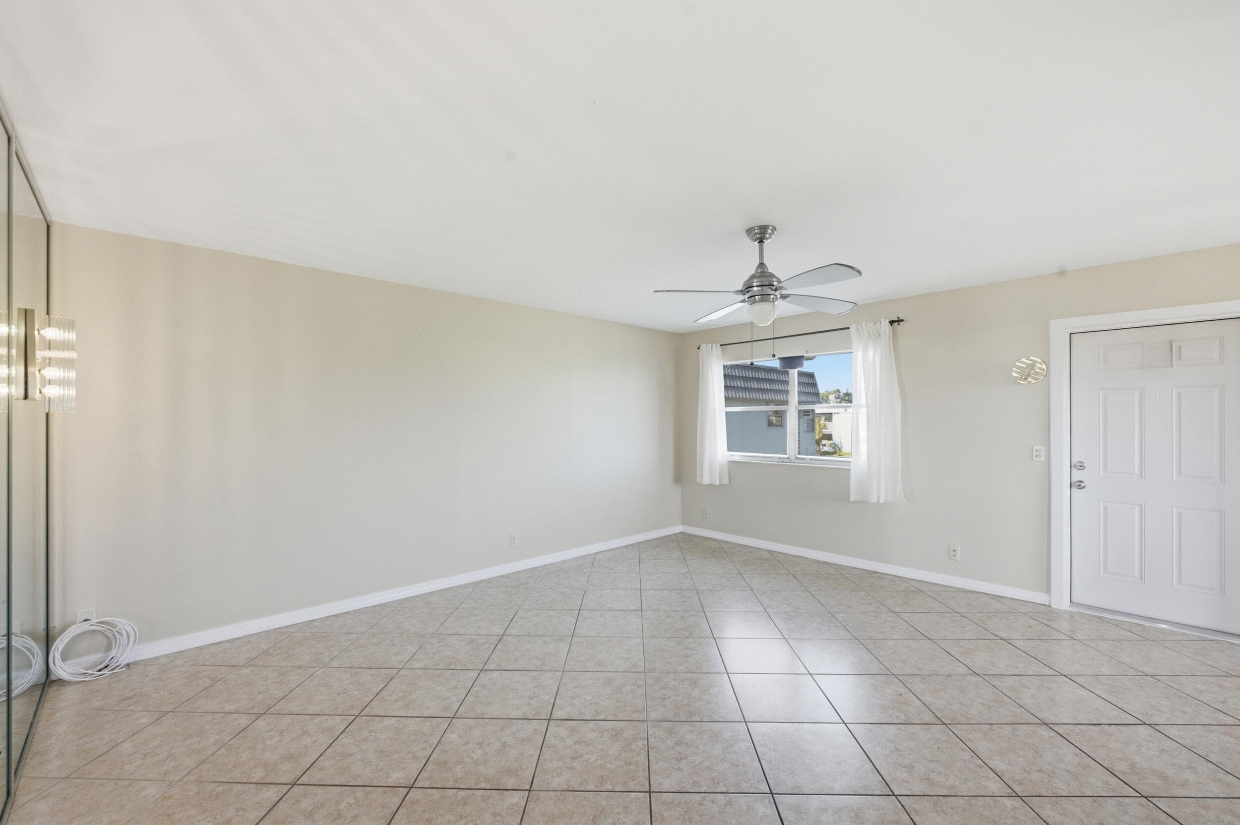 384 Saxony H, Delray Beach, FL 33446 — photo 8 of 42
