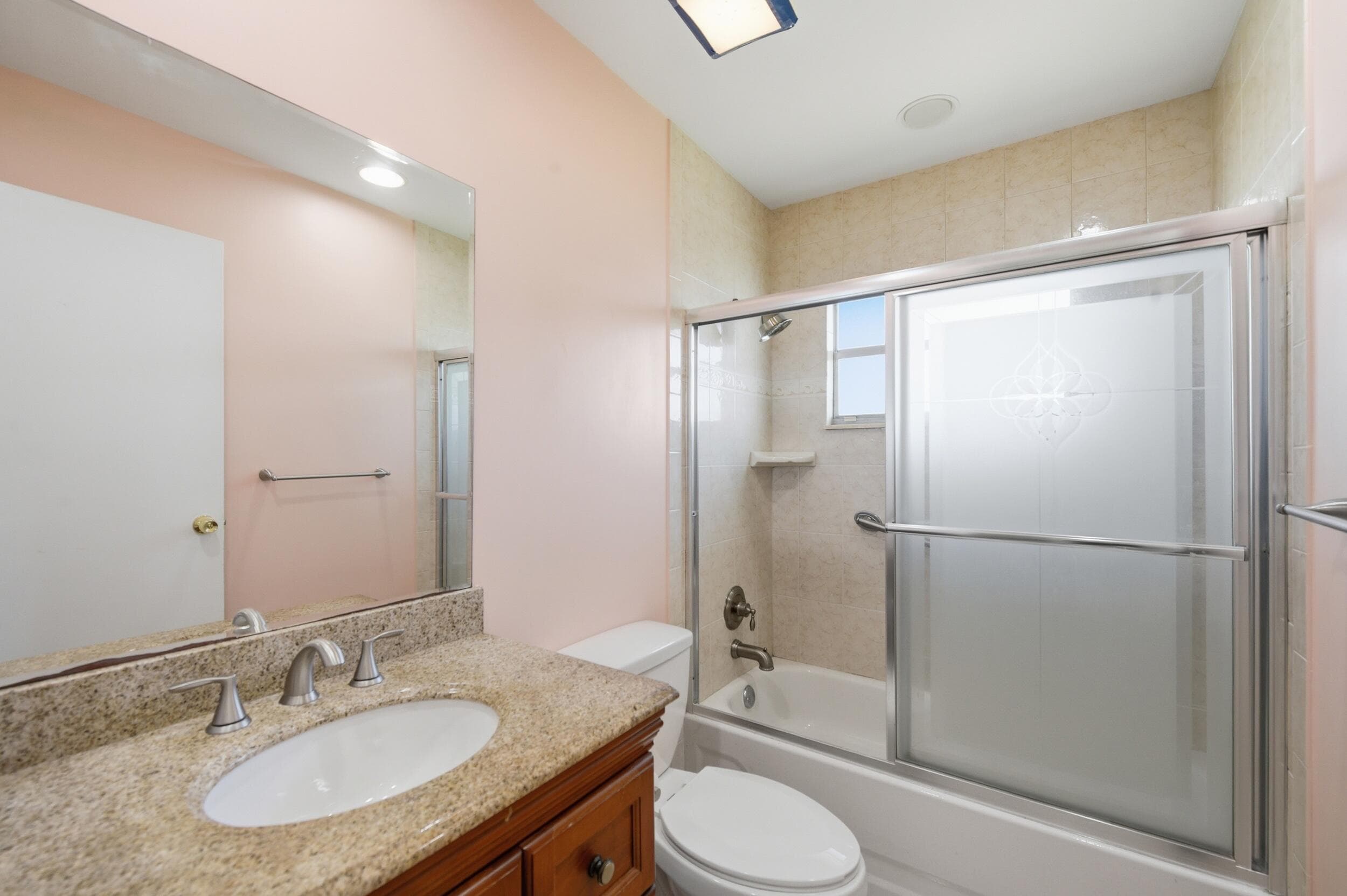 384 Saxony H, Delray Beach, FL 33446 — photo 16 of 42