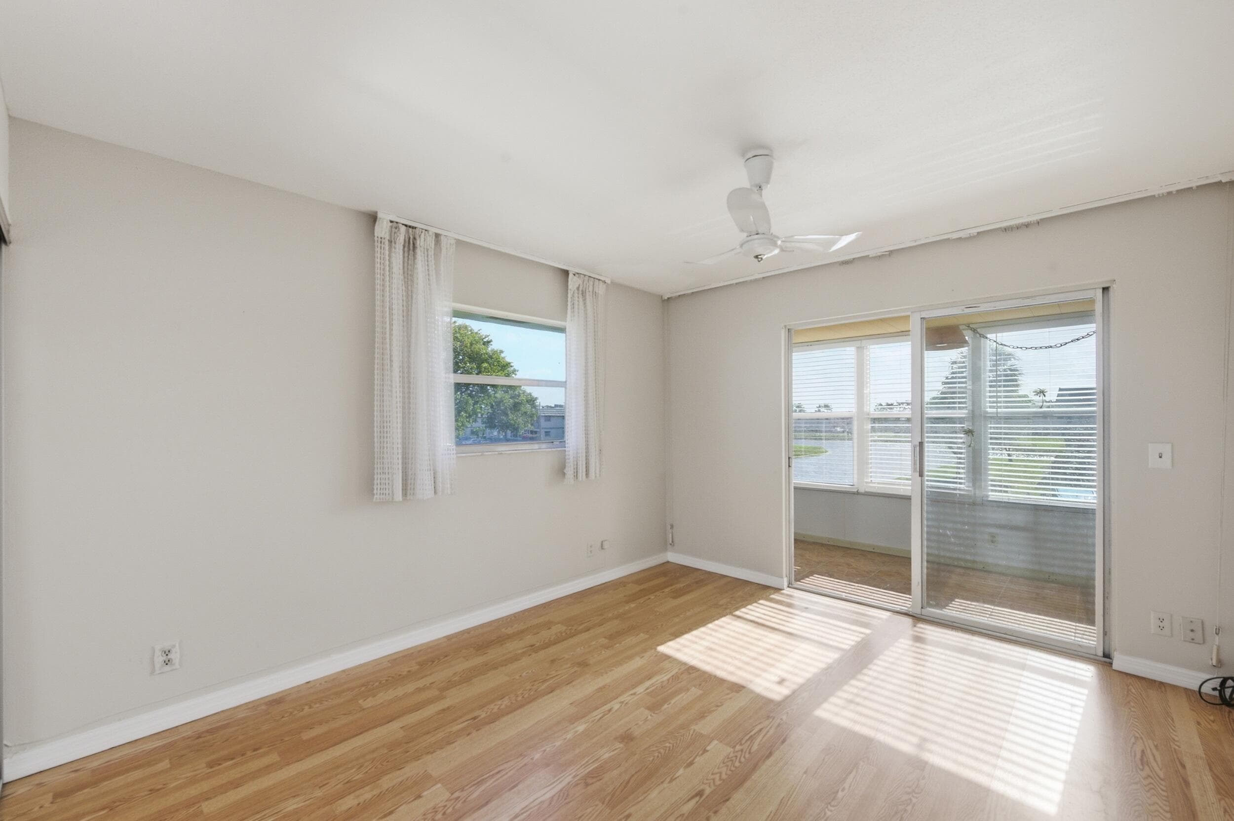 384 Saxony H, Delray Beach, FL 33446 — photo 17 of 42