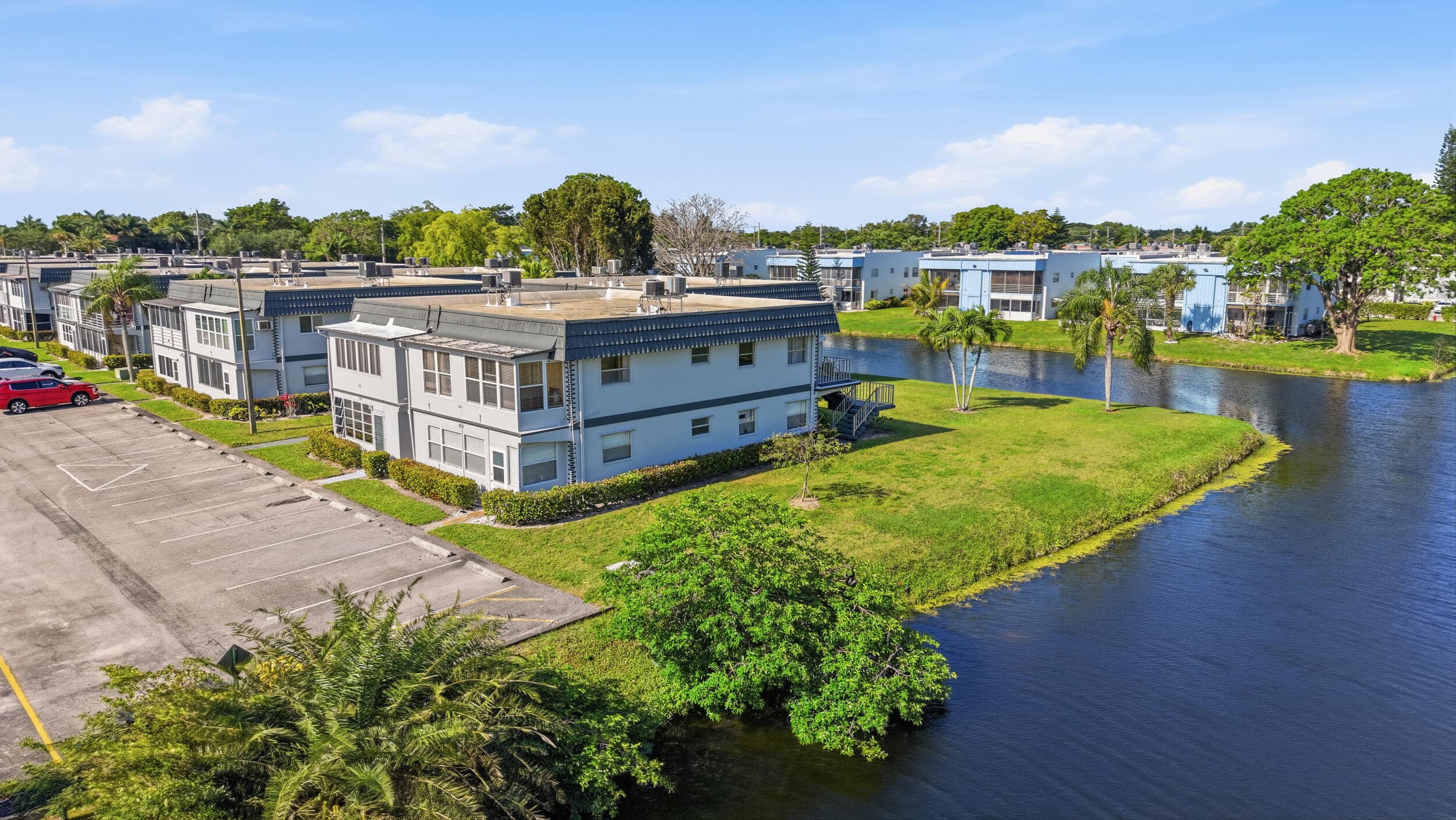 384 Saxony H, Delray Beach, FL 33446 — photo 36 of 42