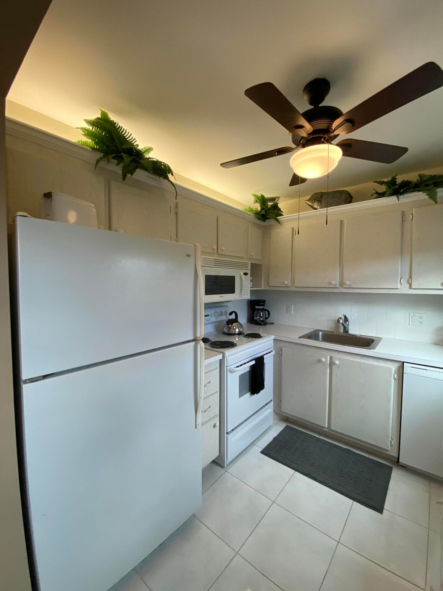 72 Newport D 72, Deerfield Beach, FL 33442 — photo 8 of 65