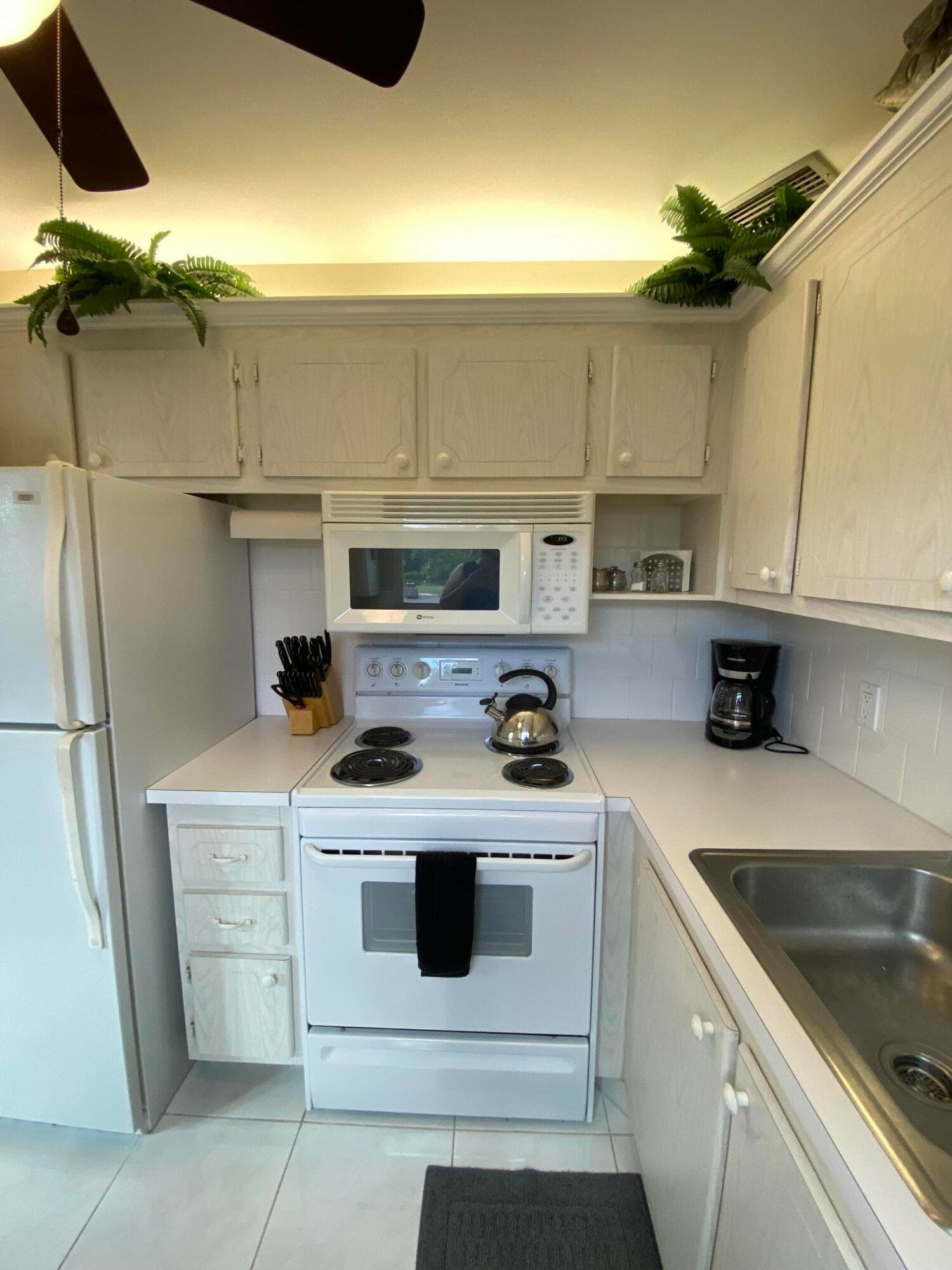72 Newport D 72, Deerfield Beach, FL 33442 — photo 11 of 65