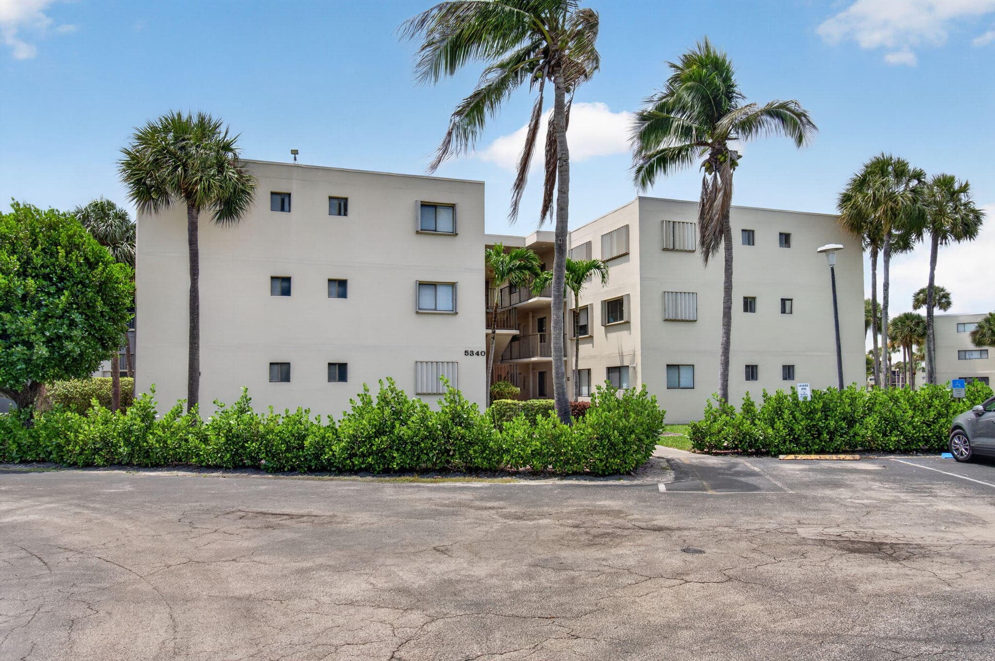 5340 Las Verdes Cr Las Verdes Circle 109, Delray Beach, FL 33484 — photo 4 of 58