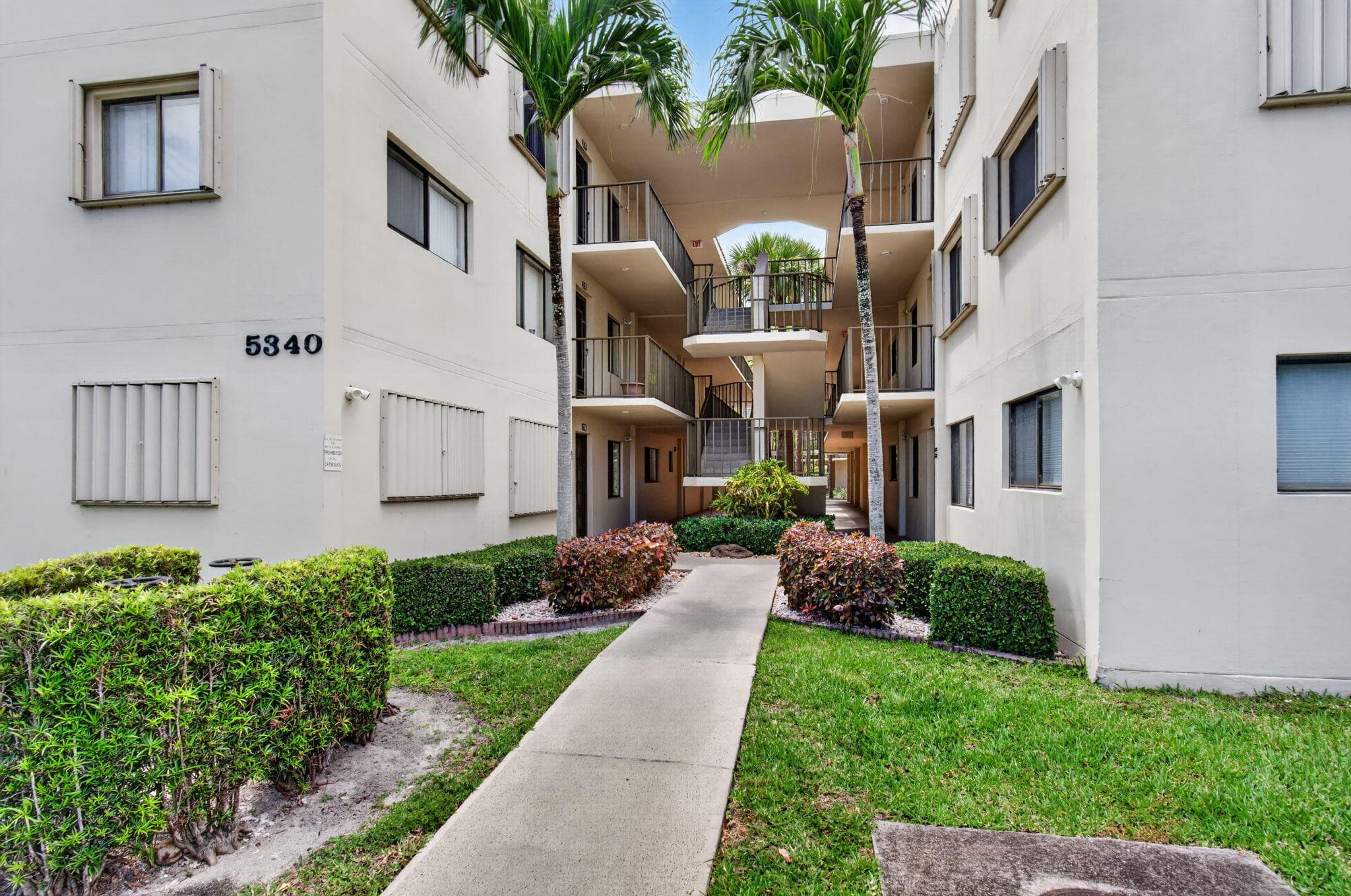 5340 Las Verdes Cr Las Verdes Circle 109, Delray Beach, FL 33484 — photo 8 of 58