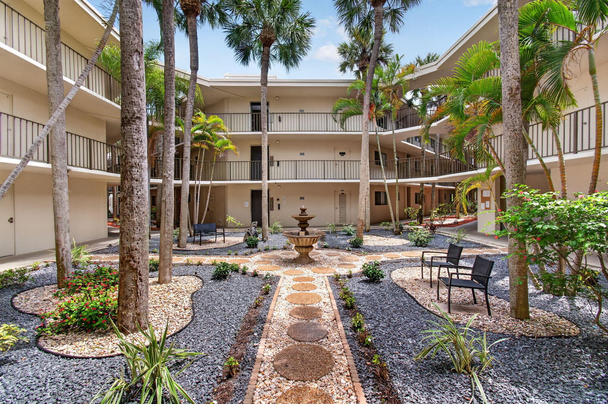 5340 Las Verdes Cr Las Verdes Circle 109, Delray Beach, FL 33484 — photo 10 of 58