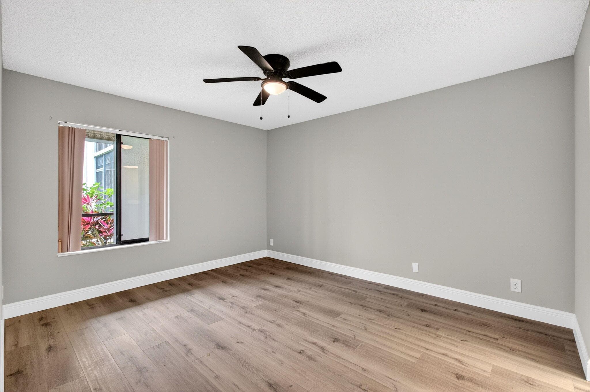 5340 Las Verdes Cr Las Verdes Circle 109, Delray Beach, FL 33484 — photo 31 of 58