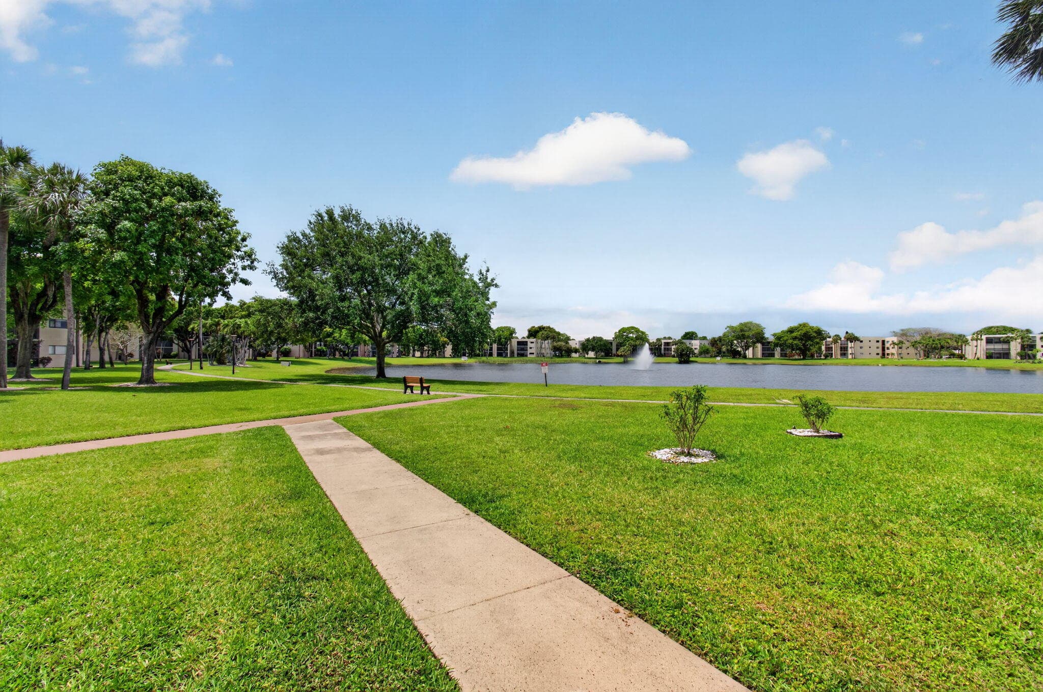 5340 Las Verdes Cr Las Verdes Circle 109, Delray Beach, FL 33484 — photo 47 of 58