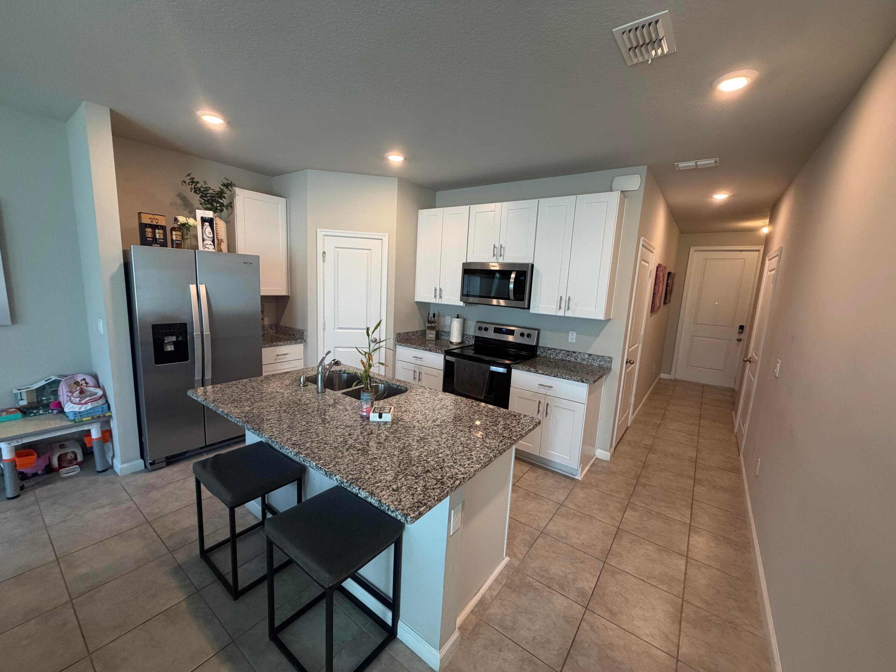 900 Seabright Avenue, West Palm Beach, FL 33413 — photo 6 of 25