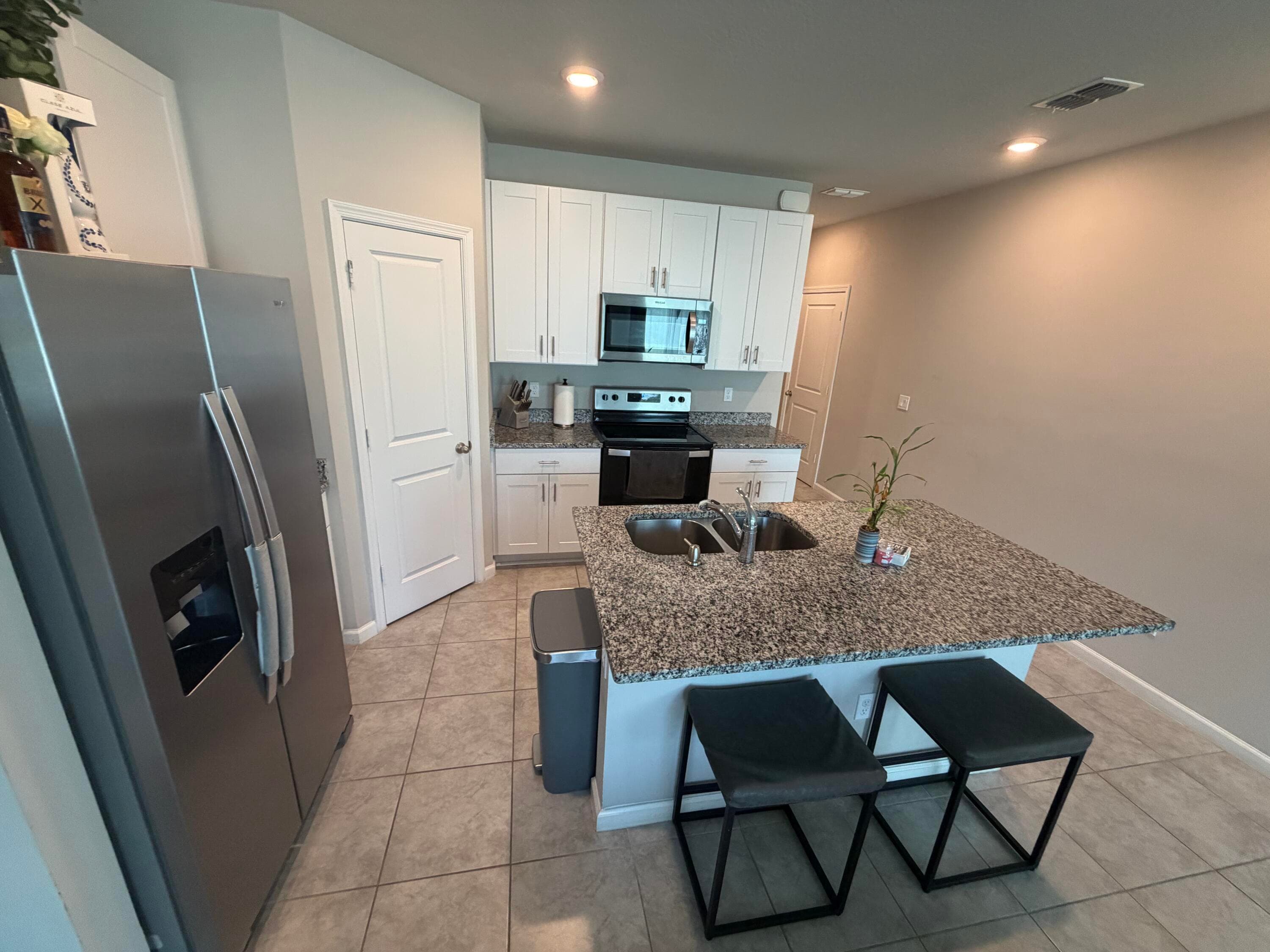900 Seabright Avenue, West Palm Beach, FL 33413 — photo 7 of 25