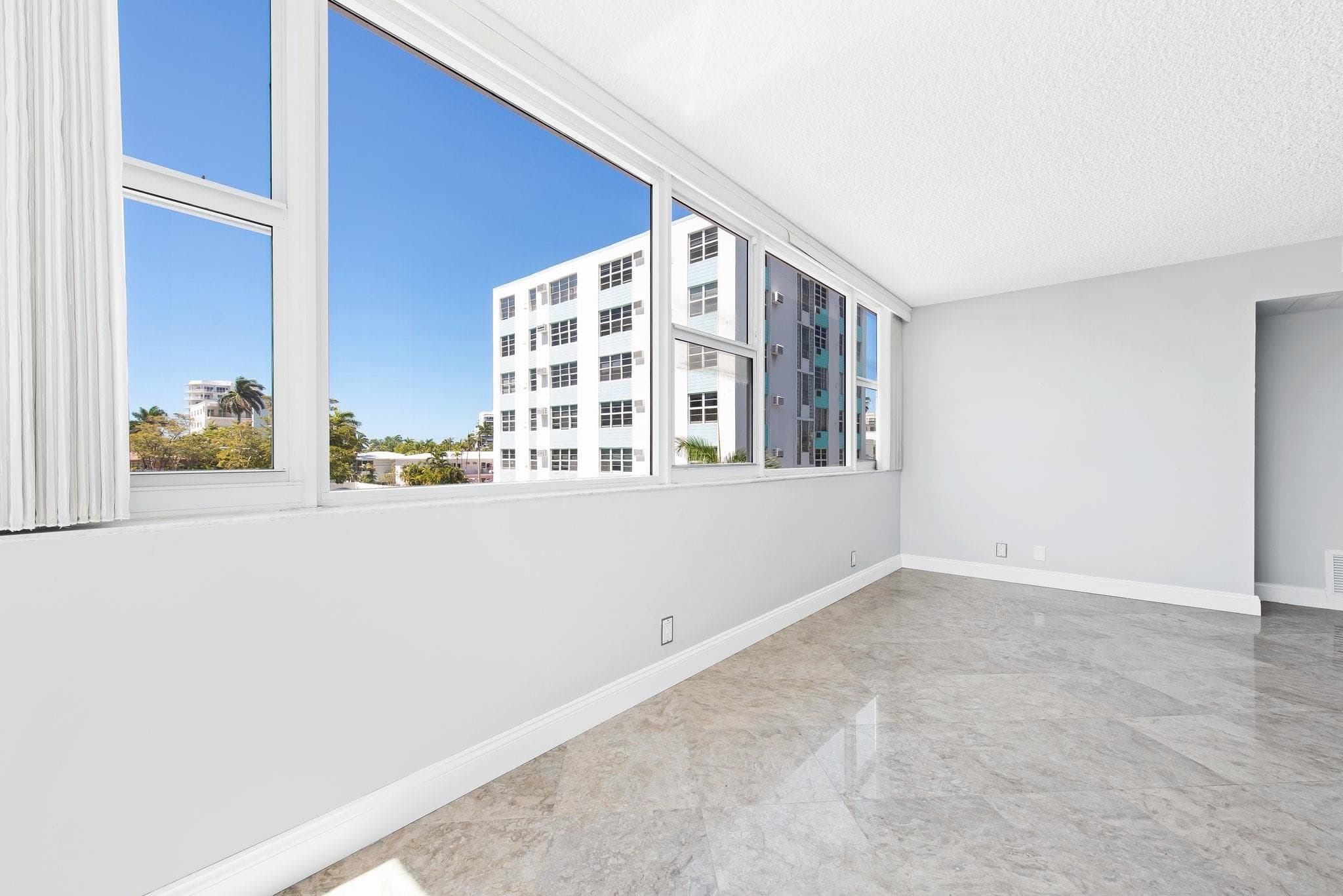 3003 Terramar Street 205, Fort Lauderdale, FL 33304 — photo 4 of 31