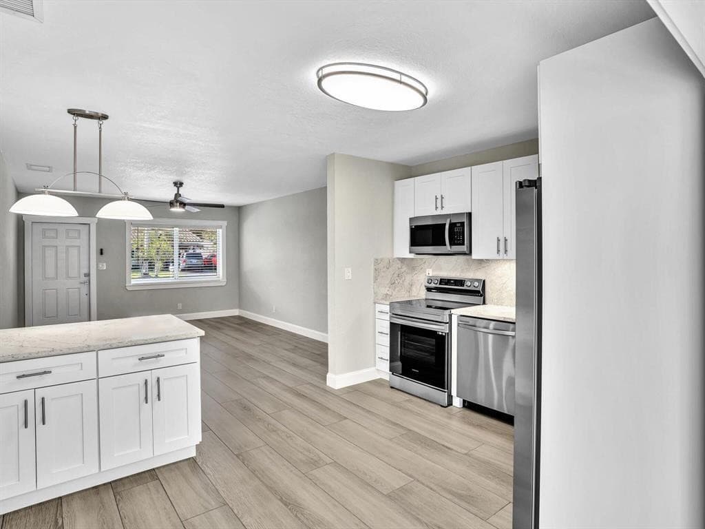 541 NE 18th Street, Boca Raton, FL 33432 — photo 7 of 21