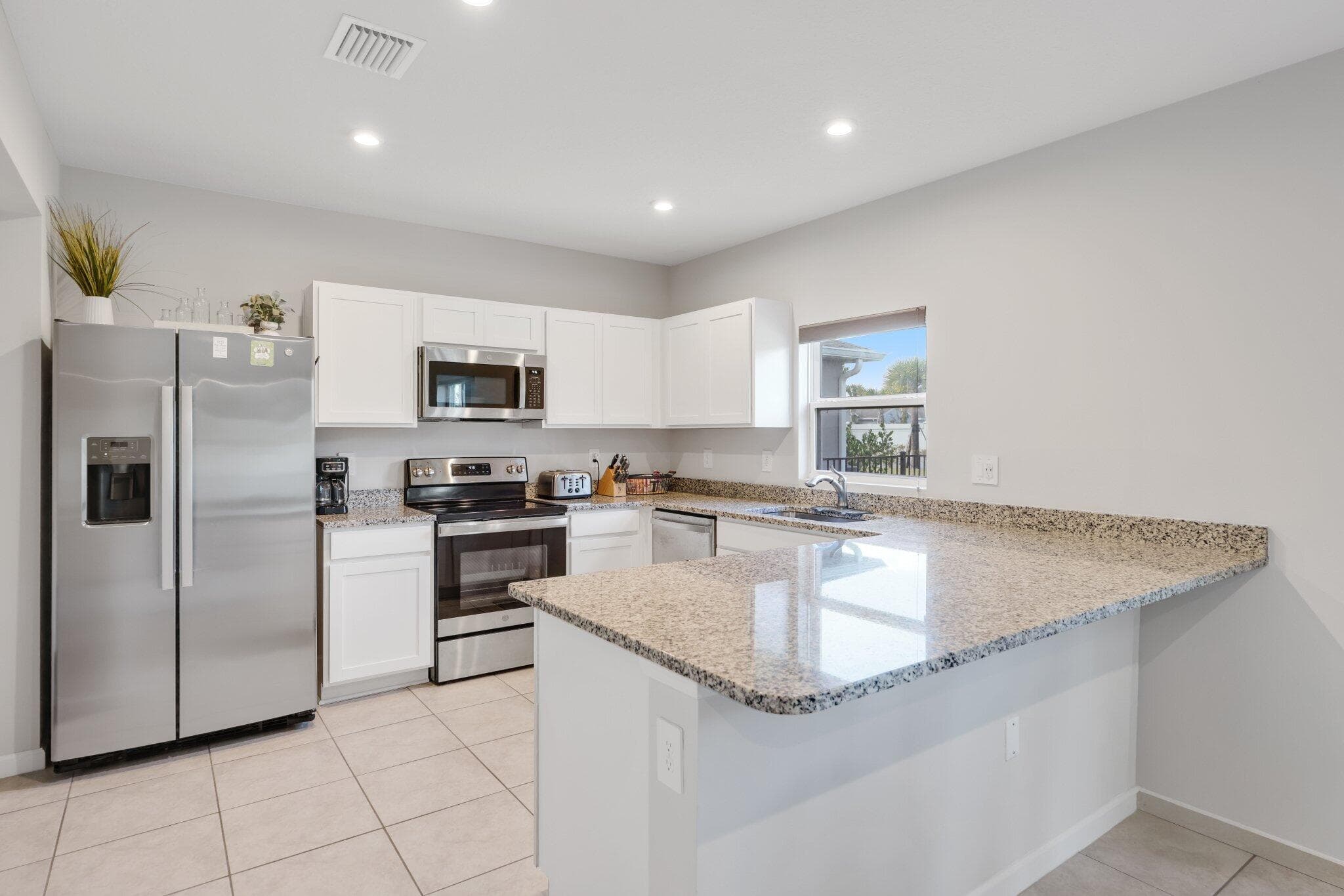 514 Raspberry Road, Fort Pierce, FL 34981 — photo 10 of 46