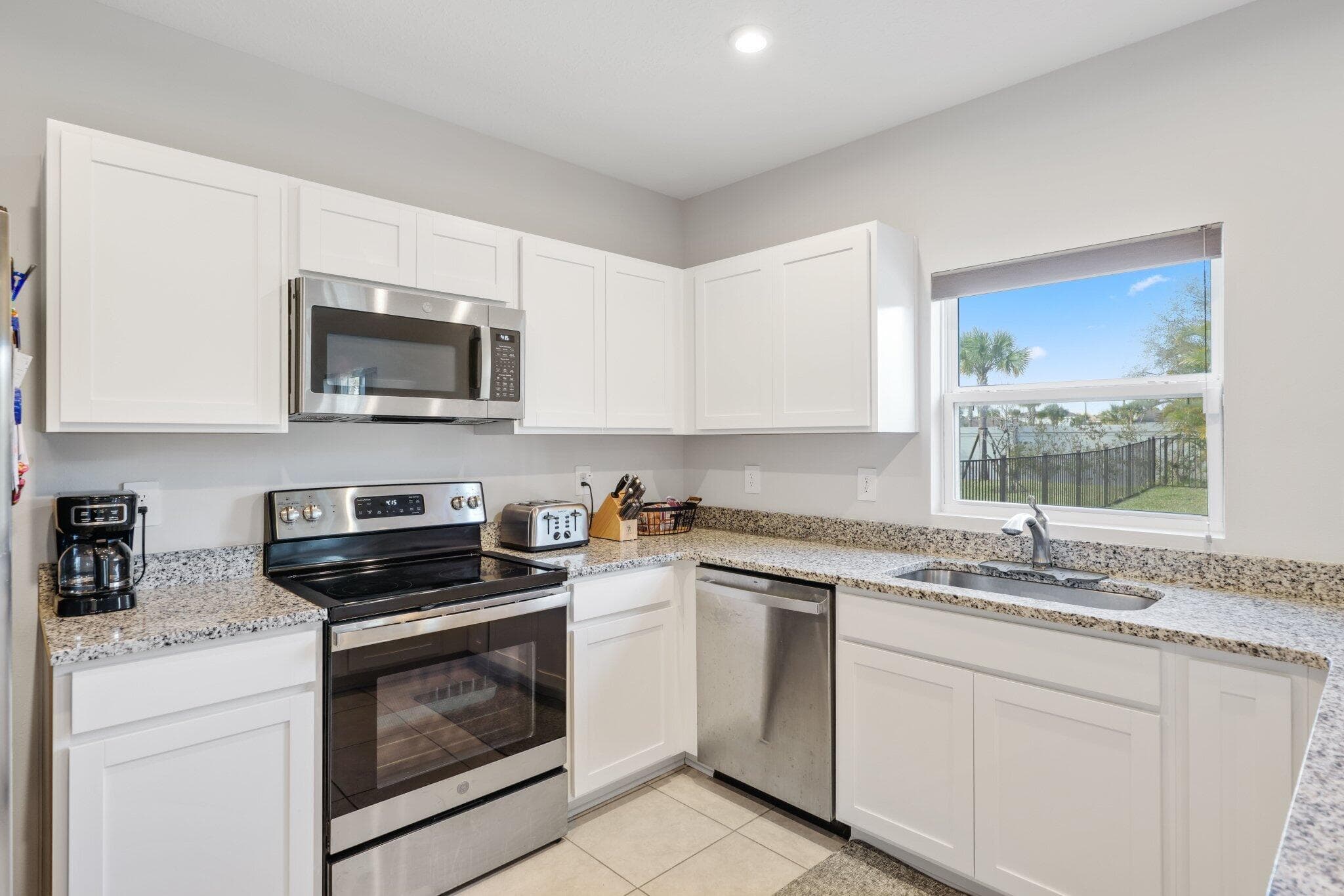 514 Raspberry Road, Fort Pierce, FL 34981 — photo 11 of 46