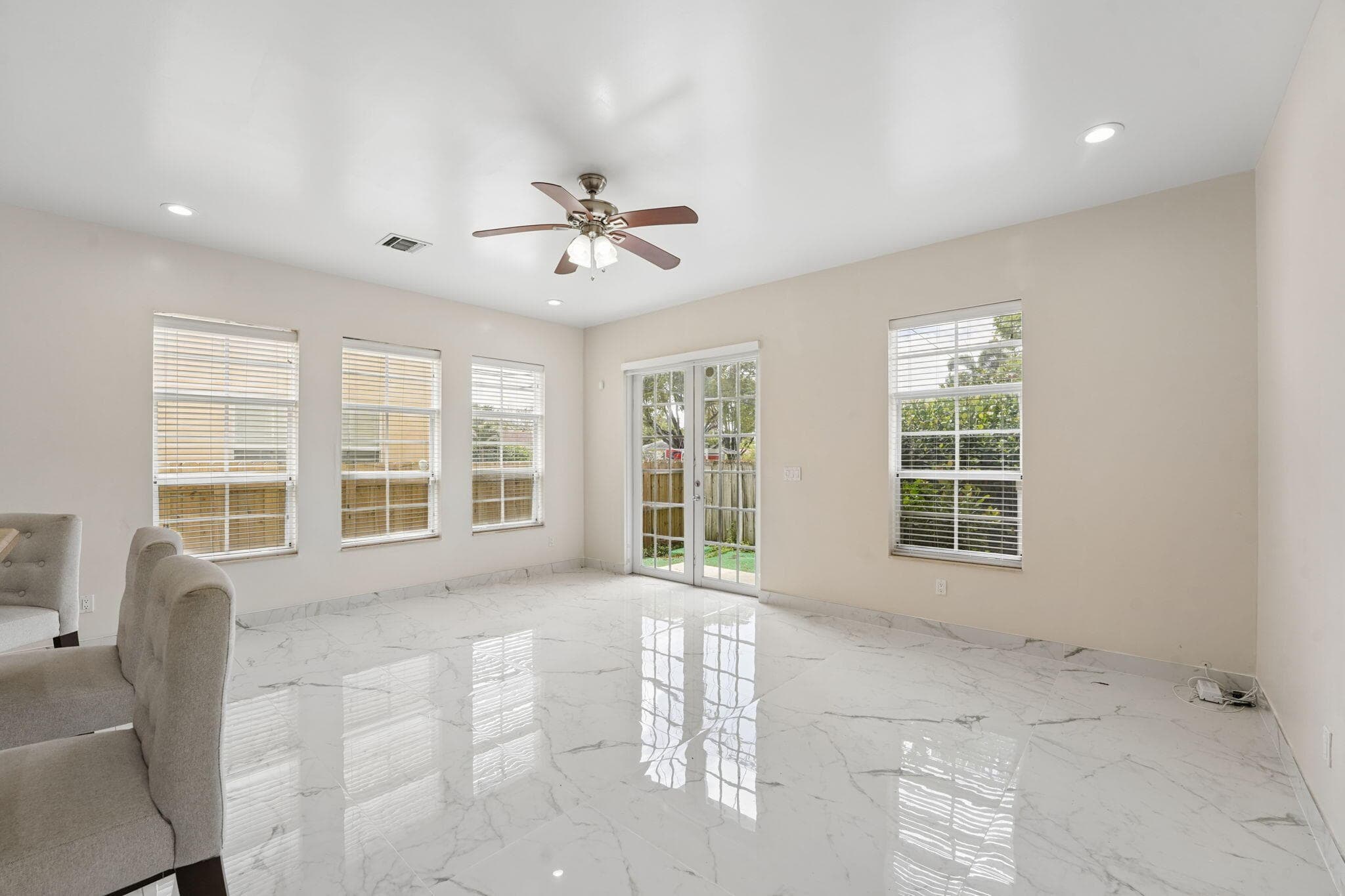 819 SW 7th Avenue, Fort Lauderdale, FL 33315 — photo 2 of 41