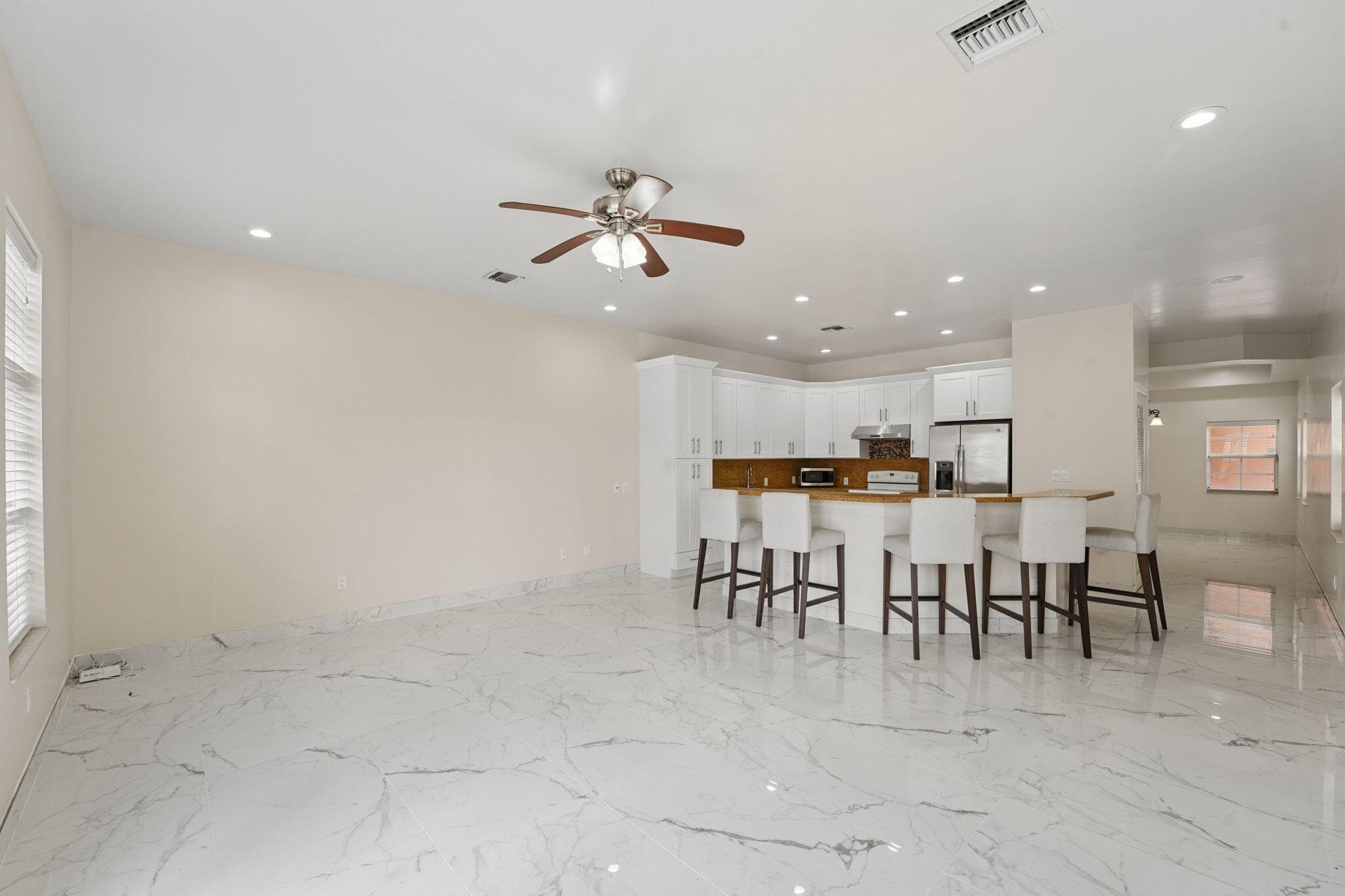 819 SW 7th Avenue, Fort Lauderdale, FL 33315 — photo 12 of 41
