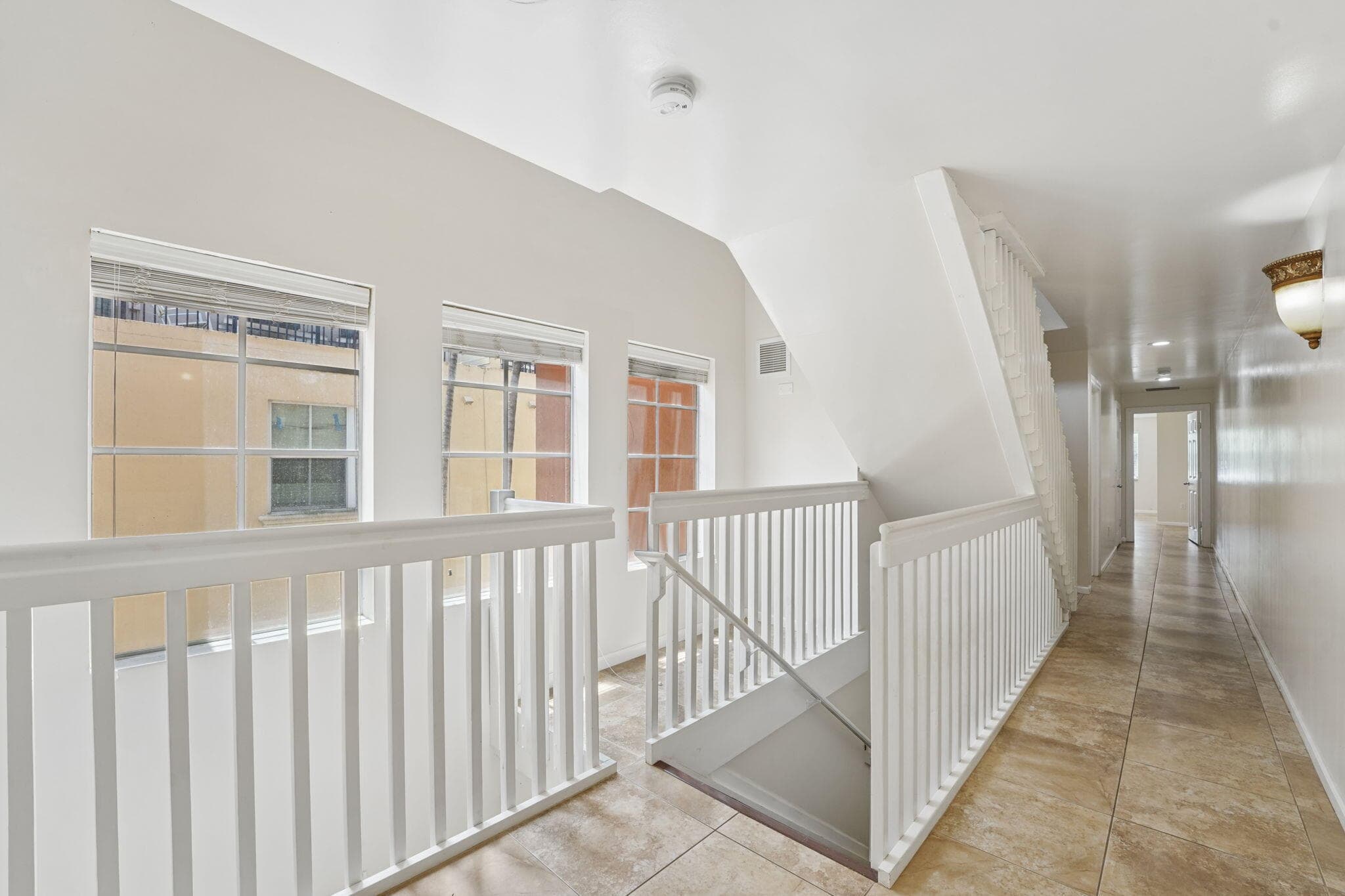 819 SW 7th Avenue, Fort Lauderdale, FL 33315 — photo 14 of 41